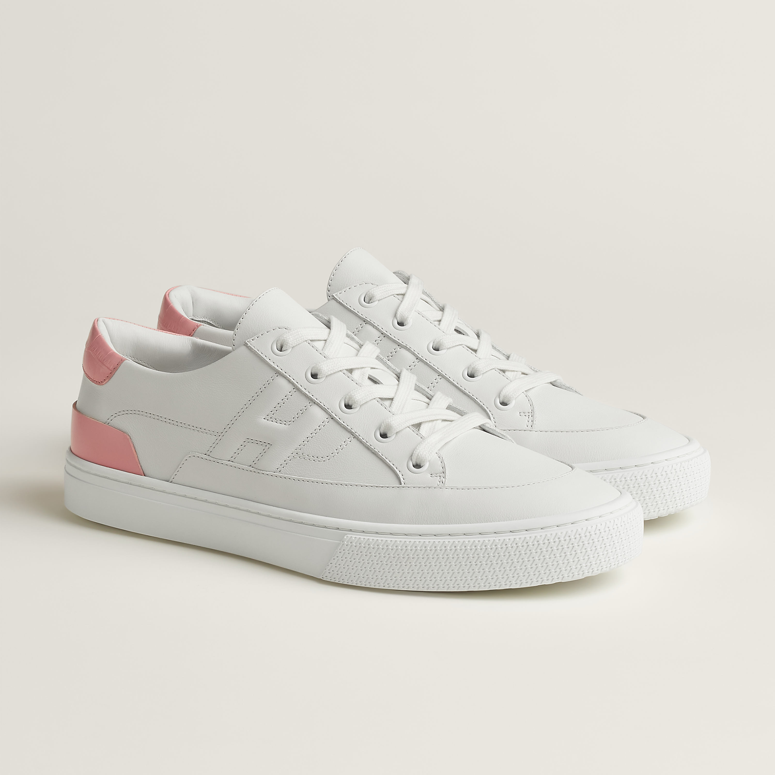 Deep sneaker