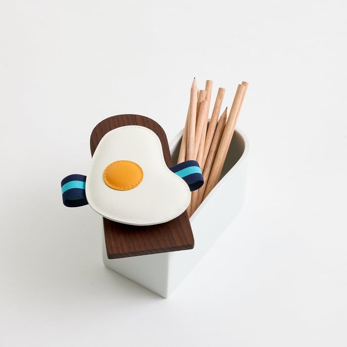Box With Elastic Lid