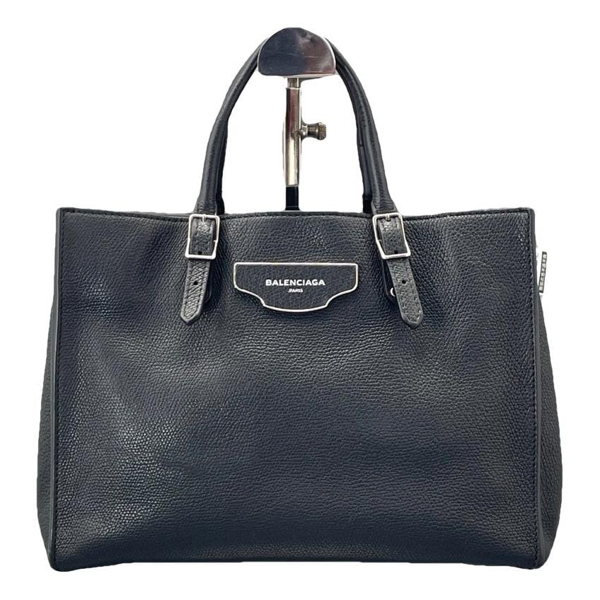 Leather tote
