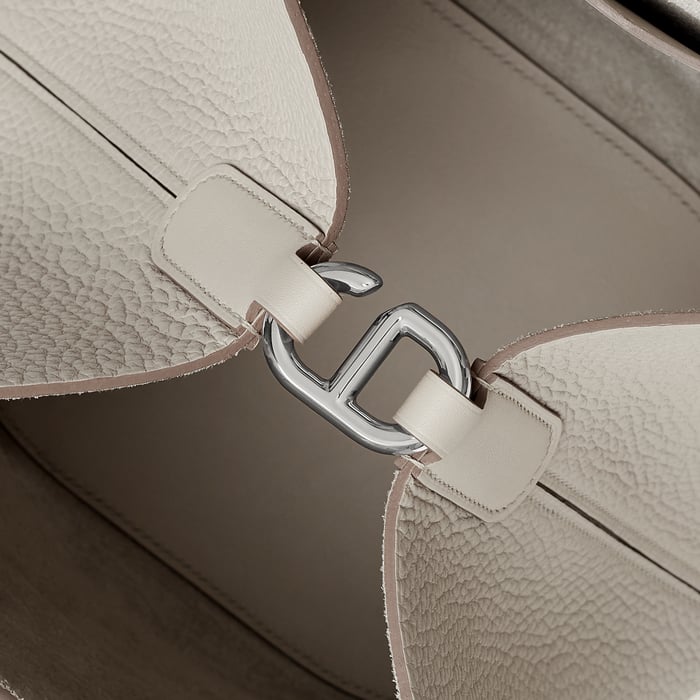 Béton Hermès In-the-loop 23 Bag