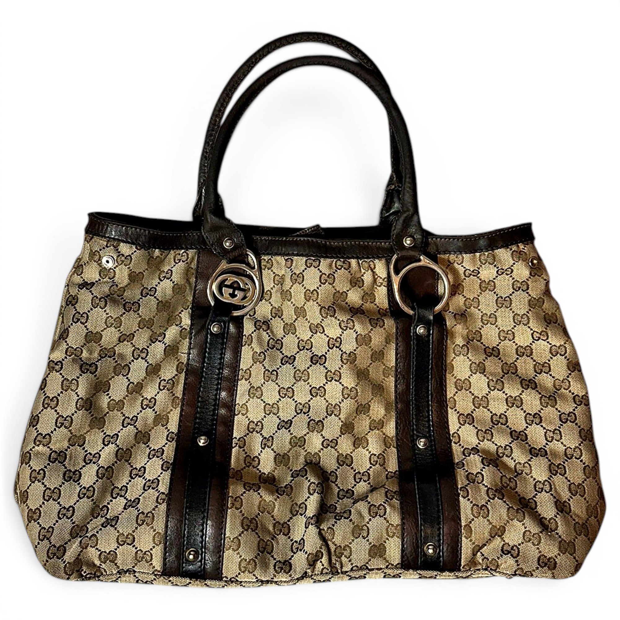 Leather travel bag