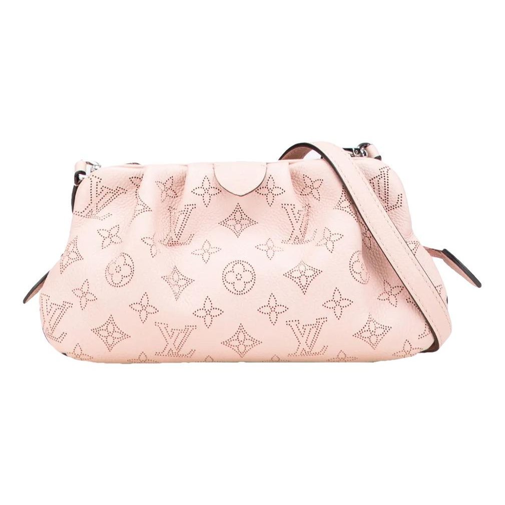 One Handle very leather handbag