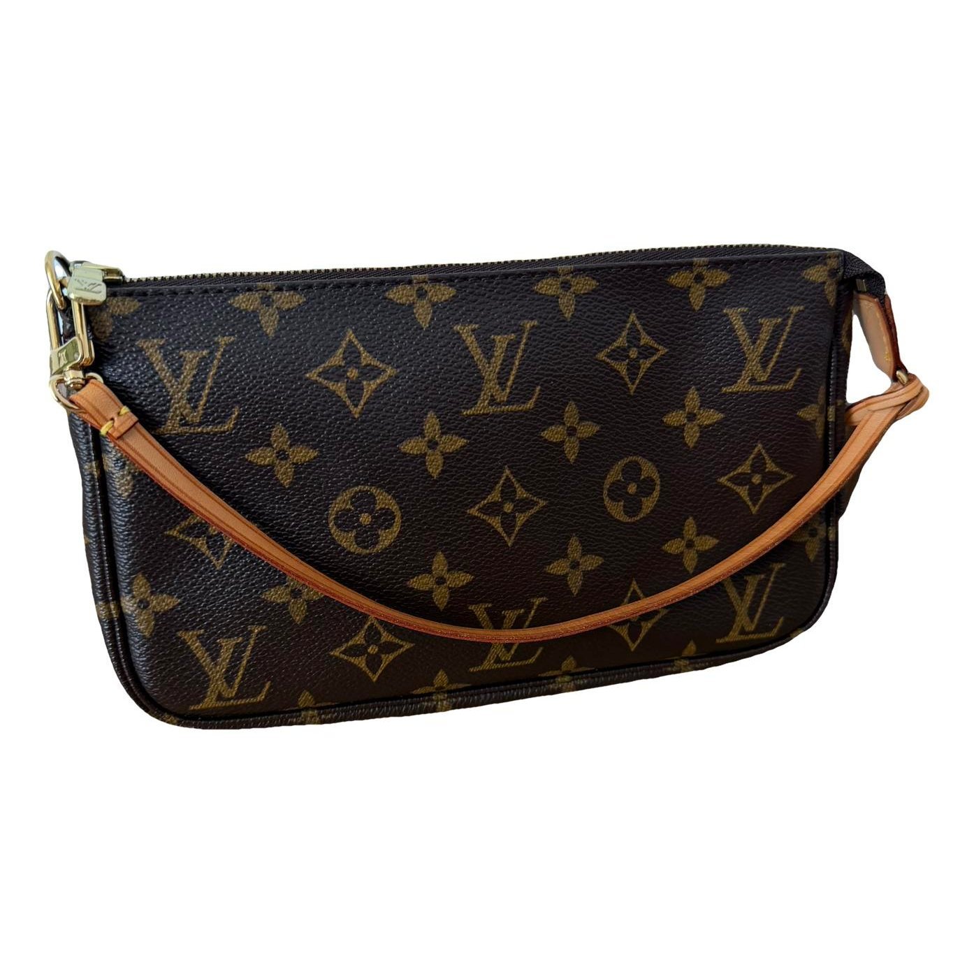 Pochette Accessoire leather handbag