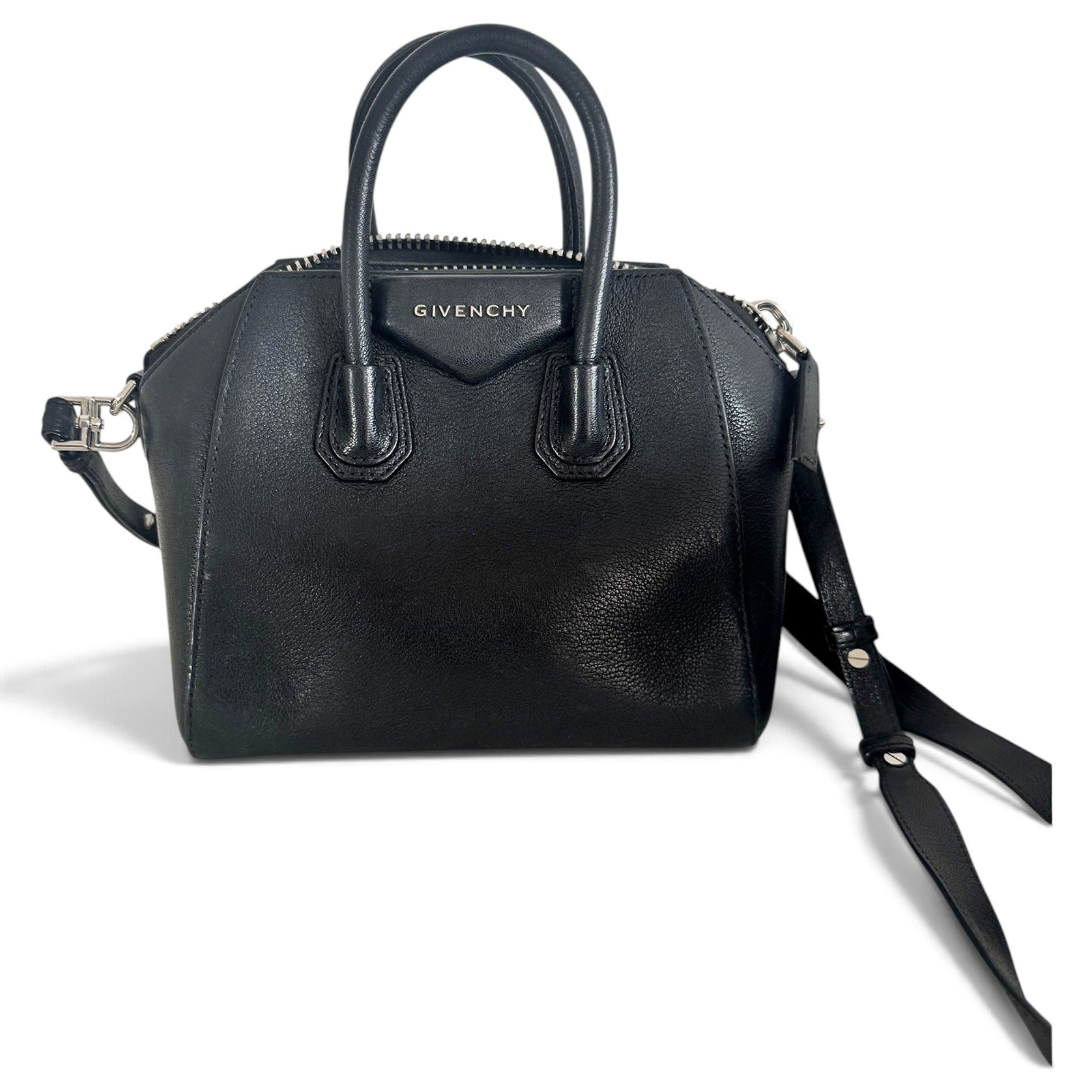 Antigona leather handbag