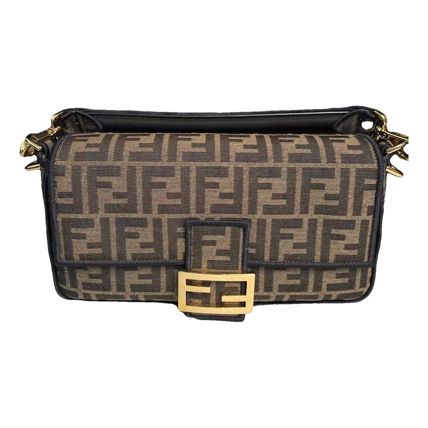 Baguette cloth handbag