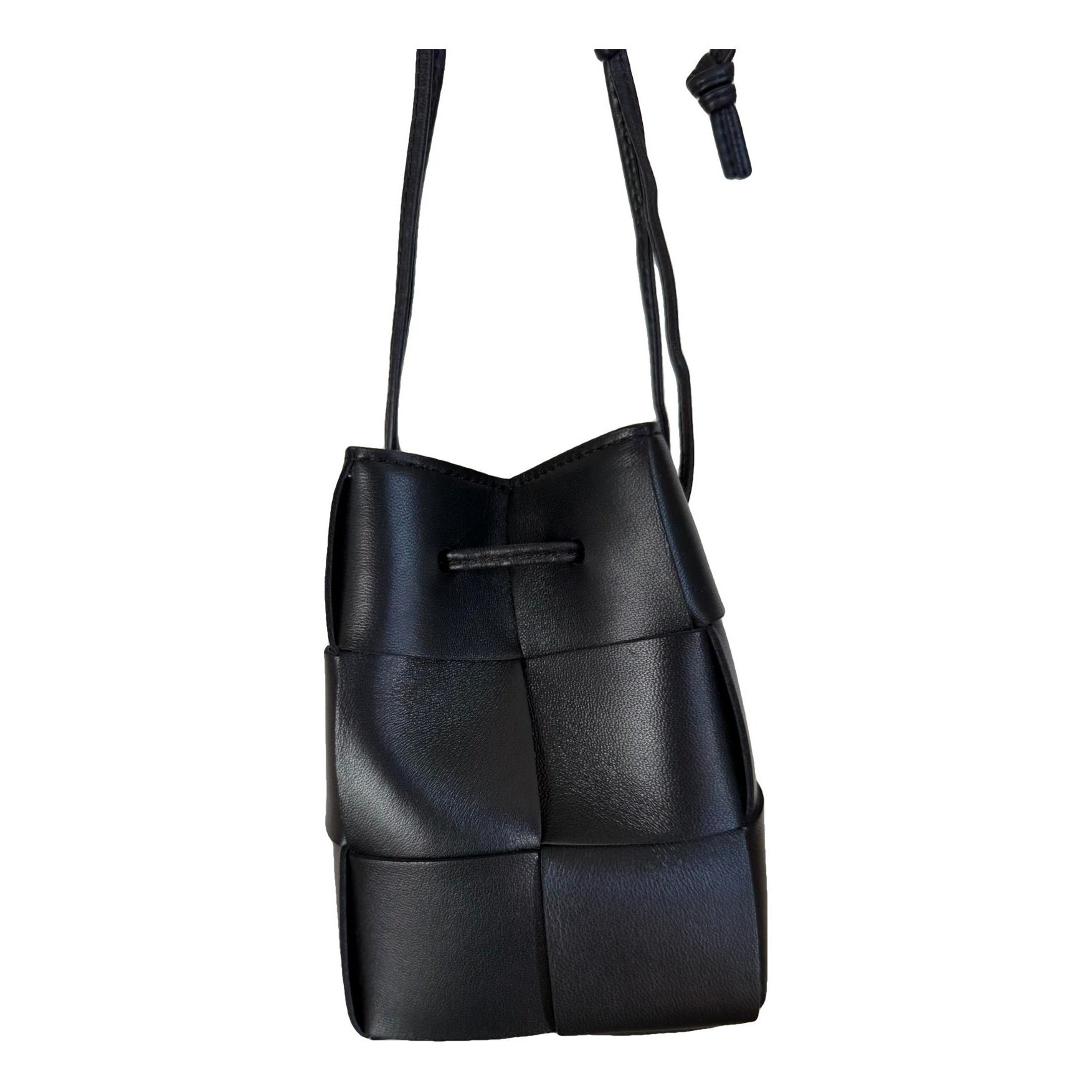 Cassette Bucket leather crossbody bag