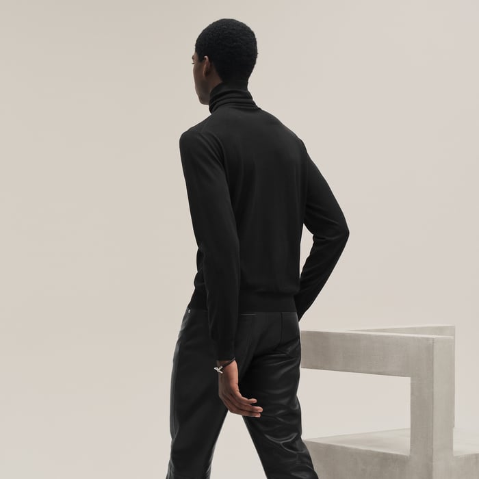 Noir "Detail H" Turtleneck Sweater