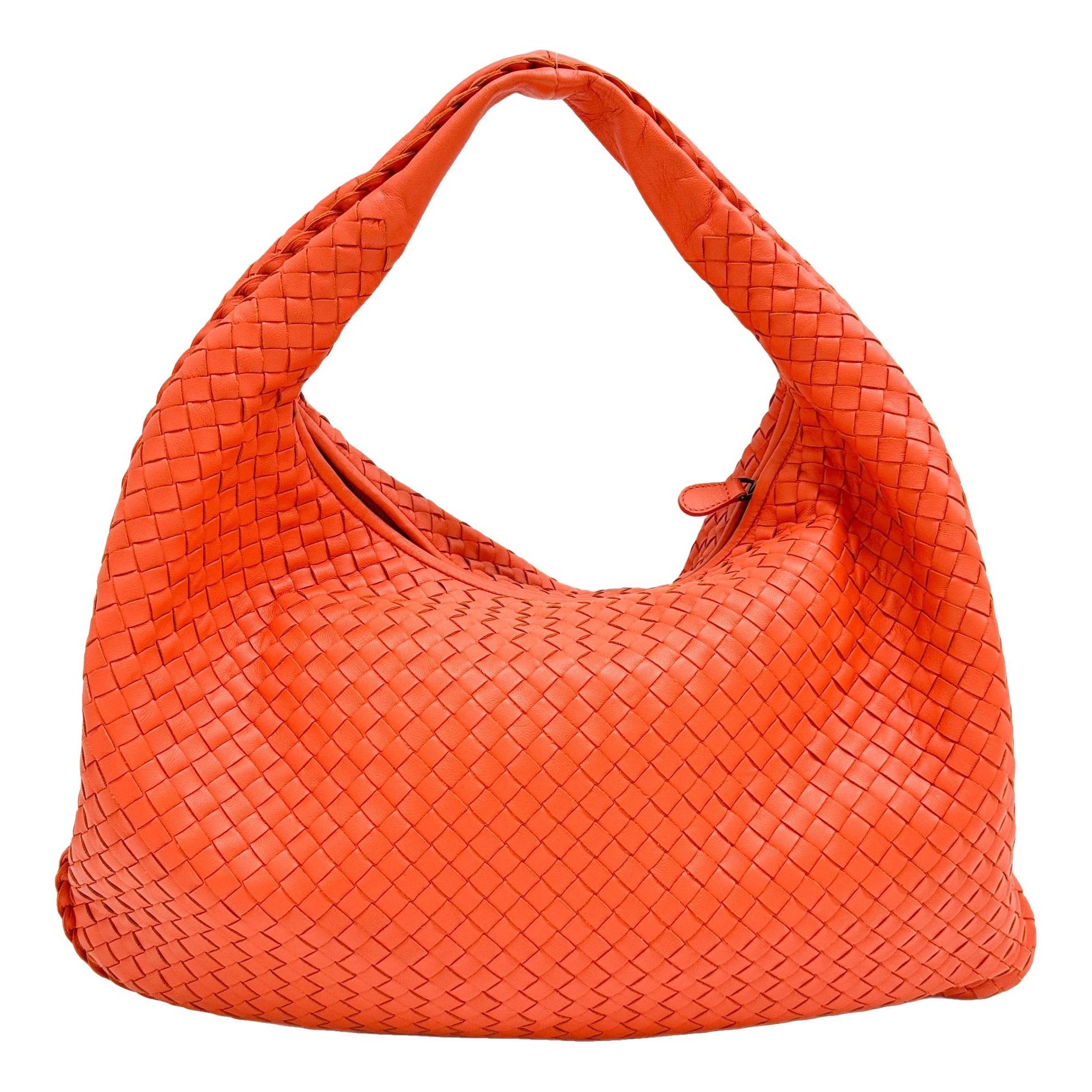 Veneta leather handbag