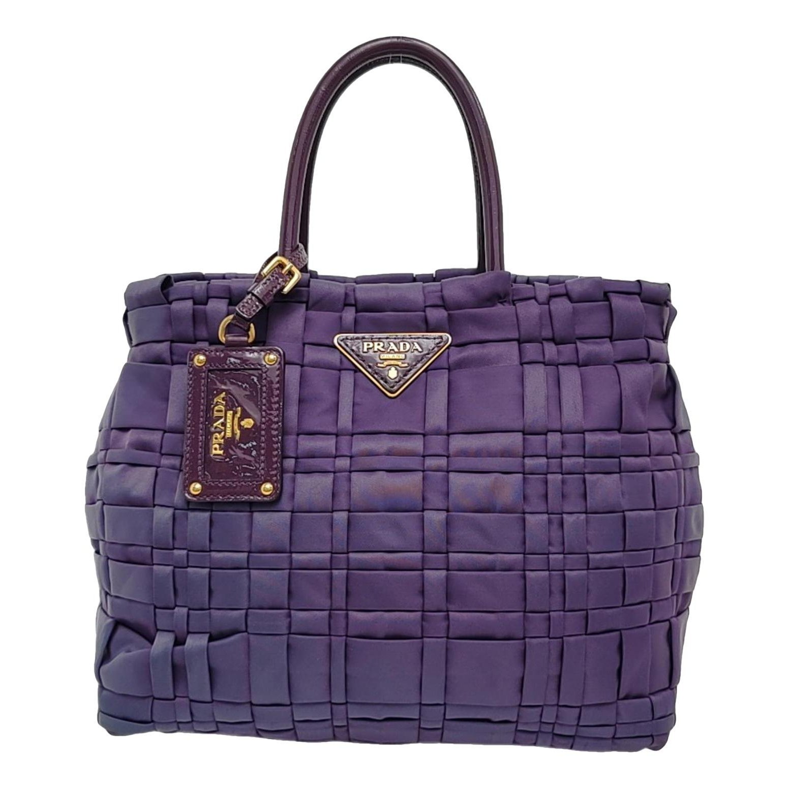 Concept cloth handbag