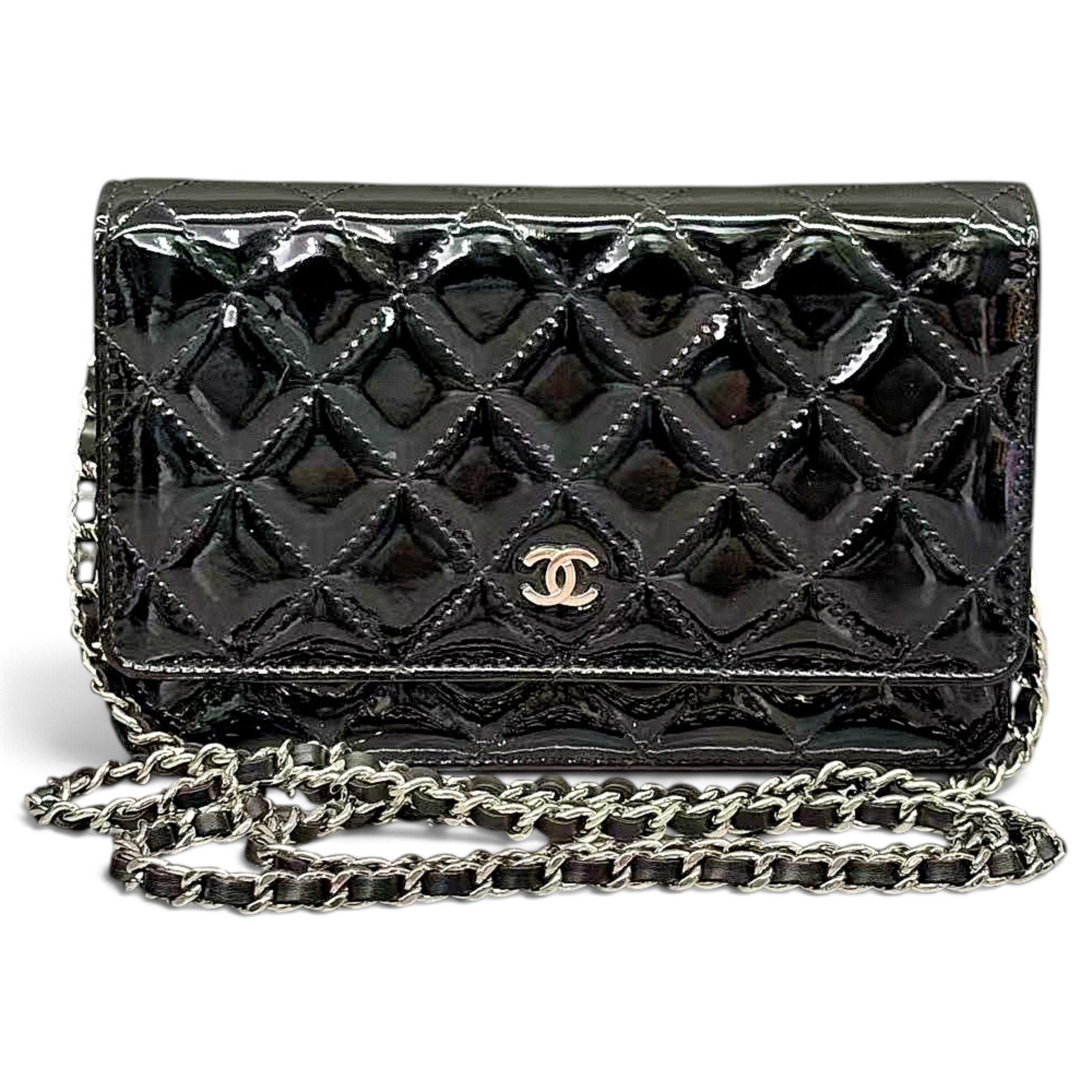 Wallet On Chain Timeless/Classique patent leather crossbody bag