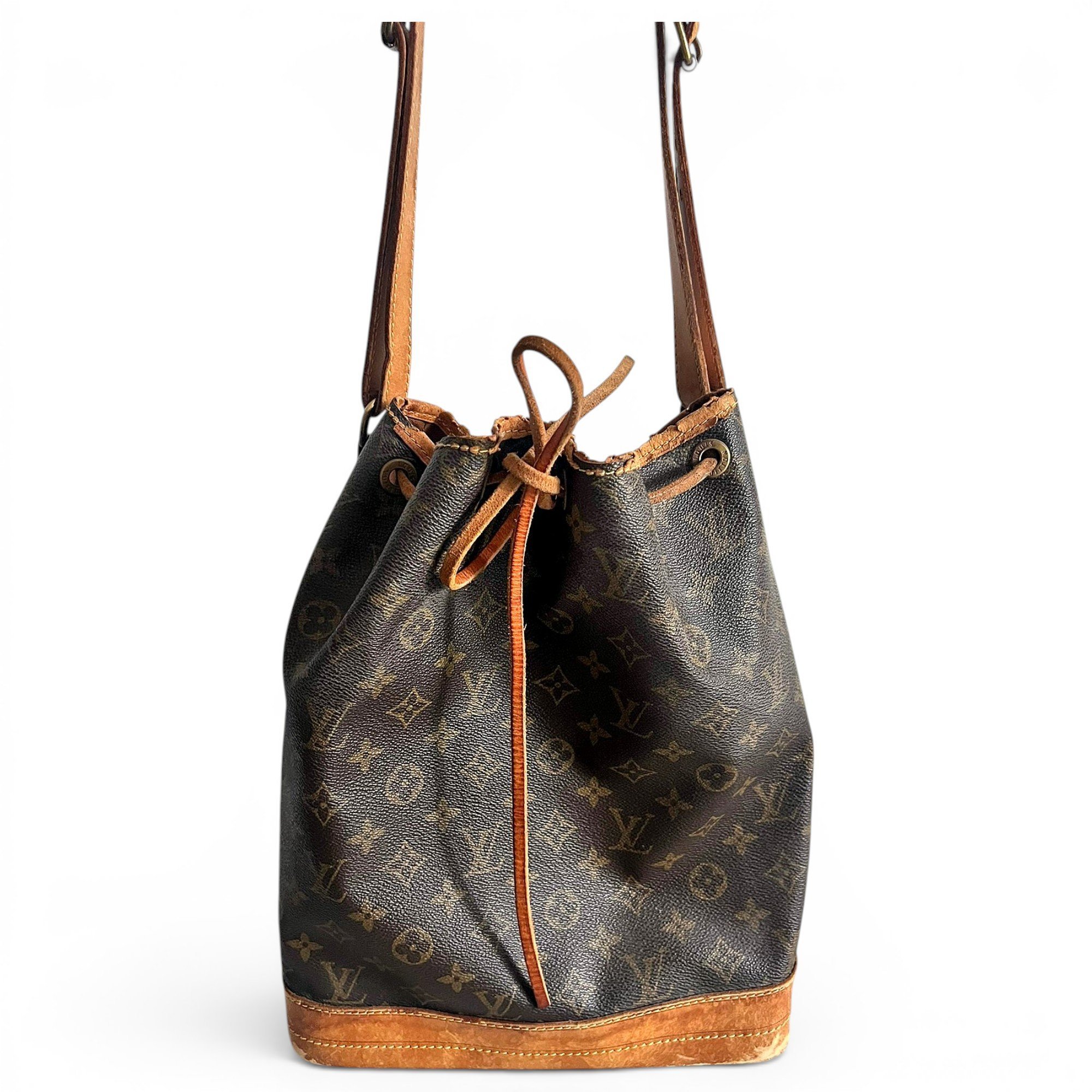 Noé leather handbag