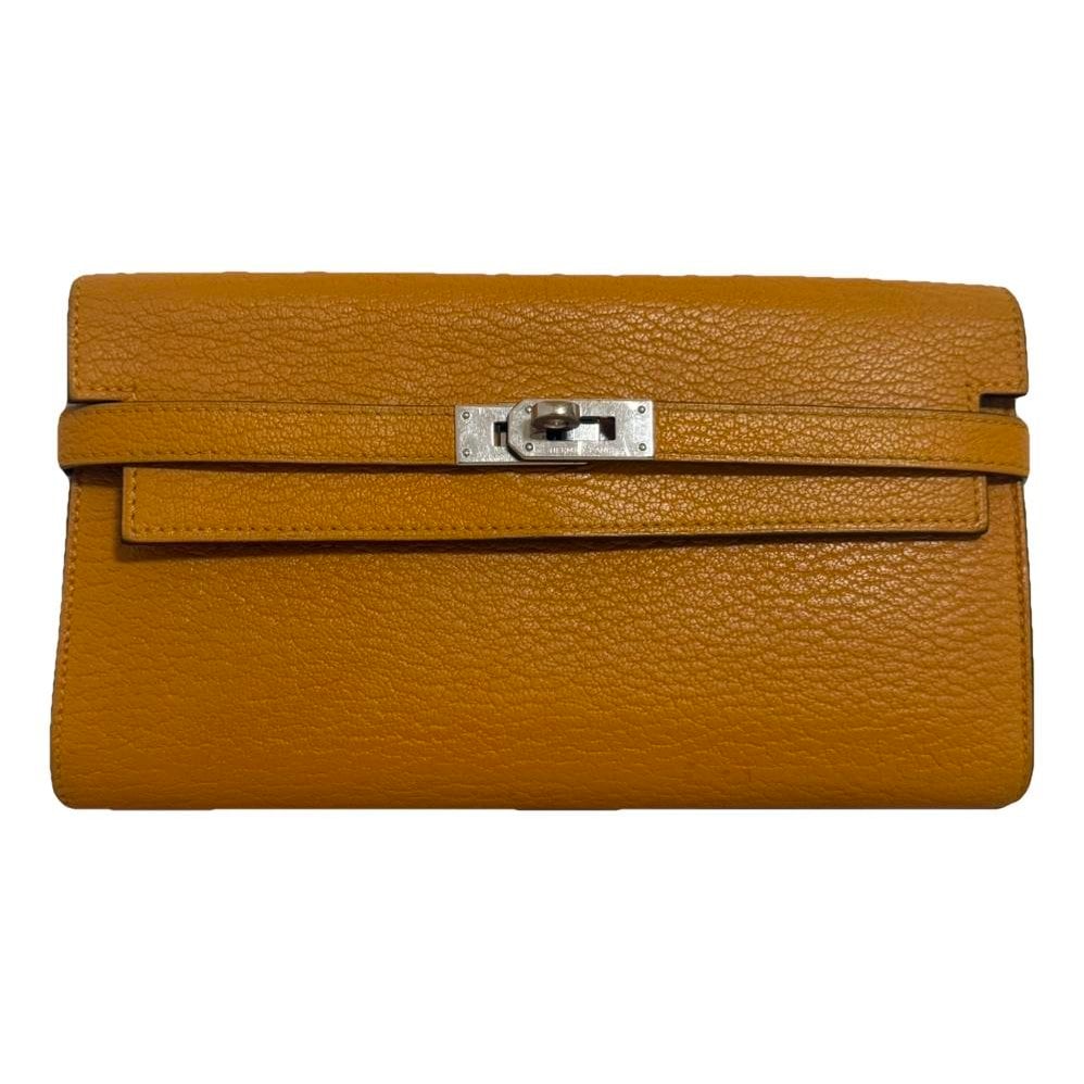 Kelly to go leather clutch bag