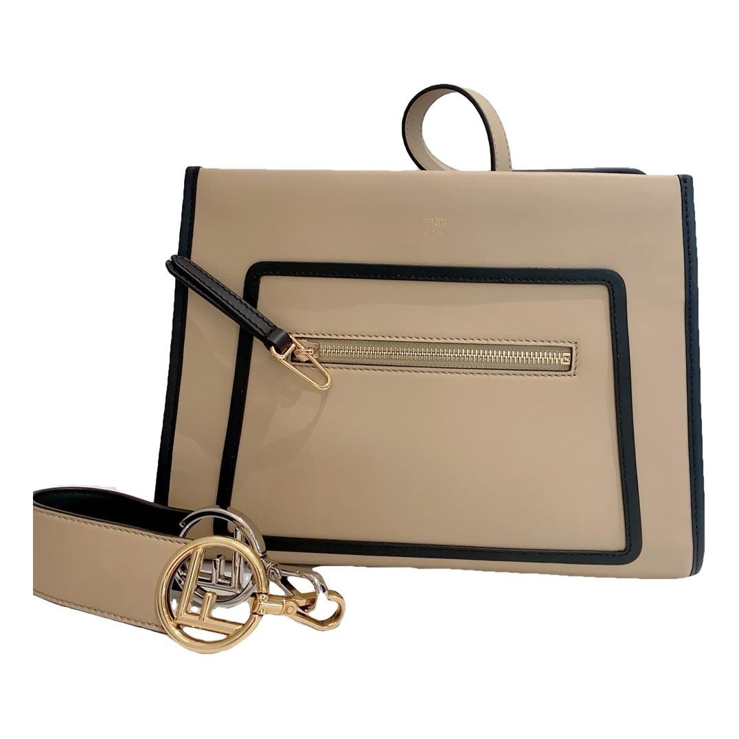 Runaway leather handbag