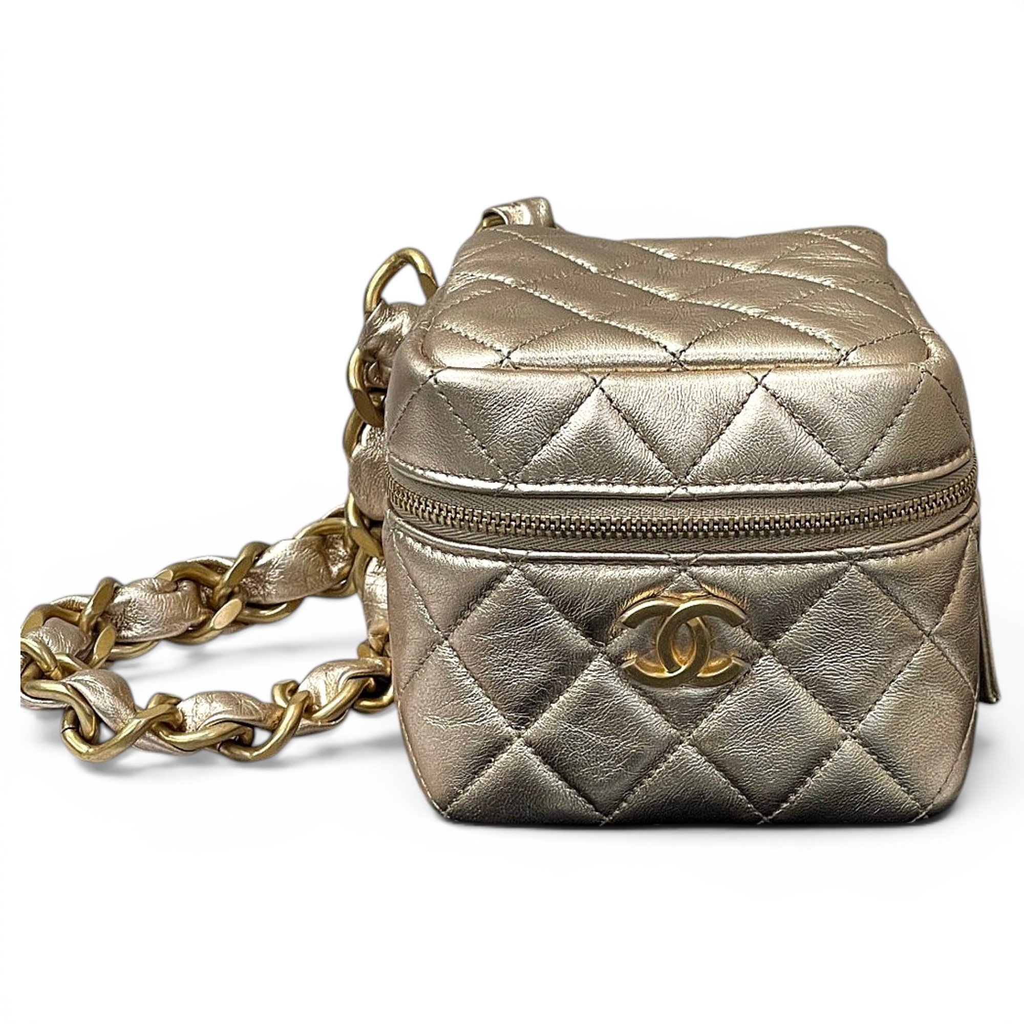Trendy CC Vanity leather handbag