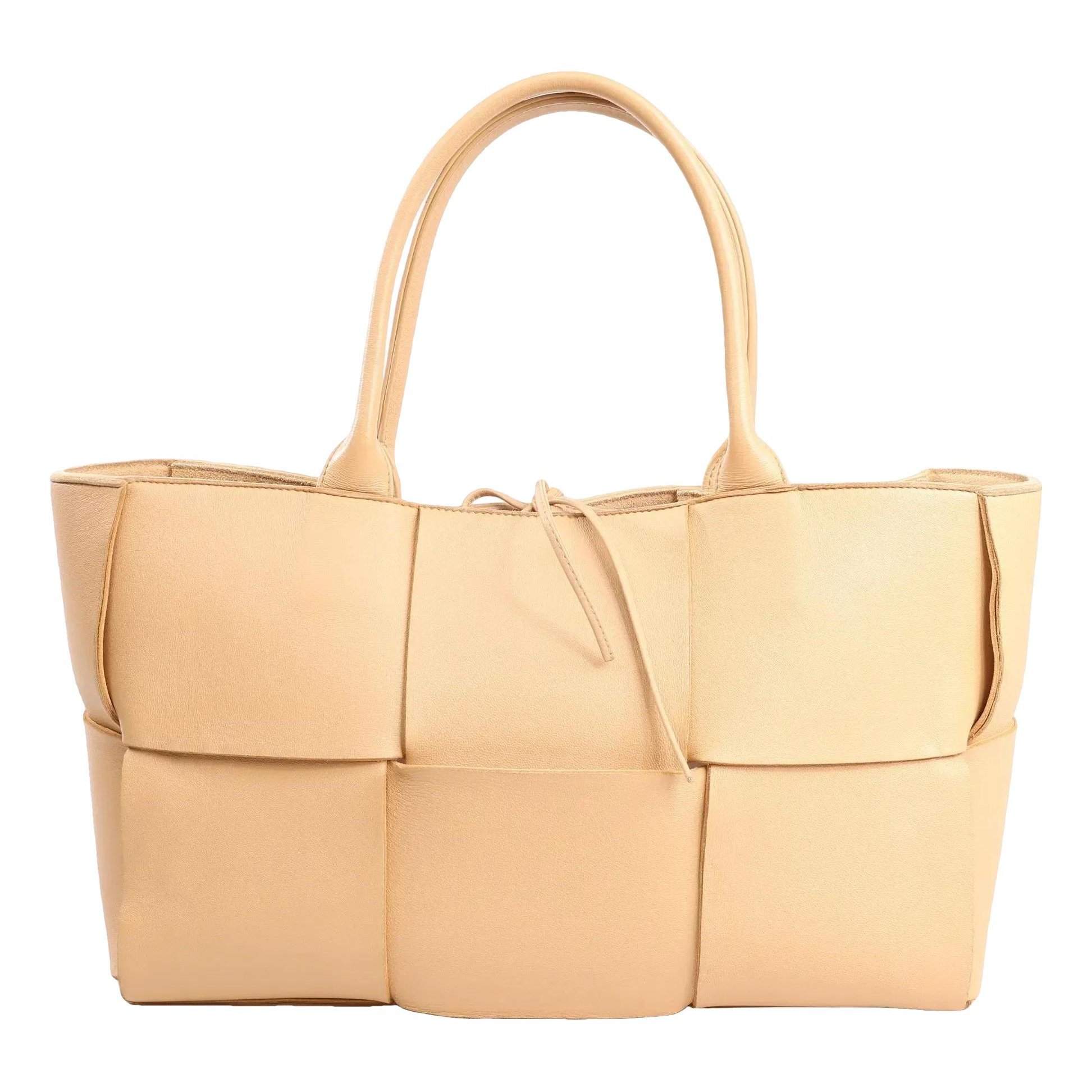 Bottega Veneta Arco leather handbag