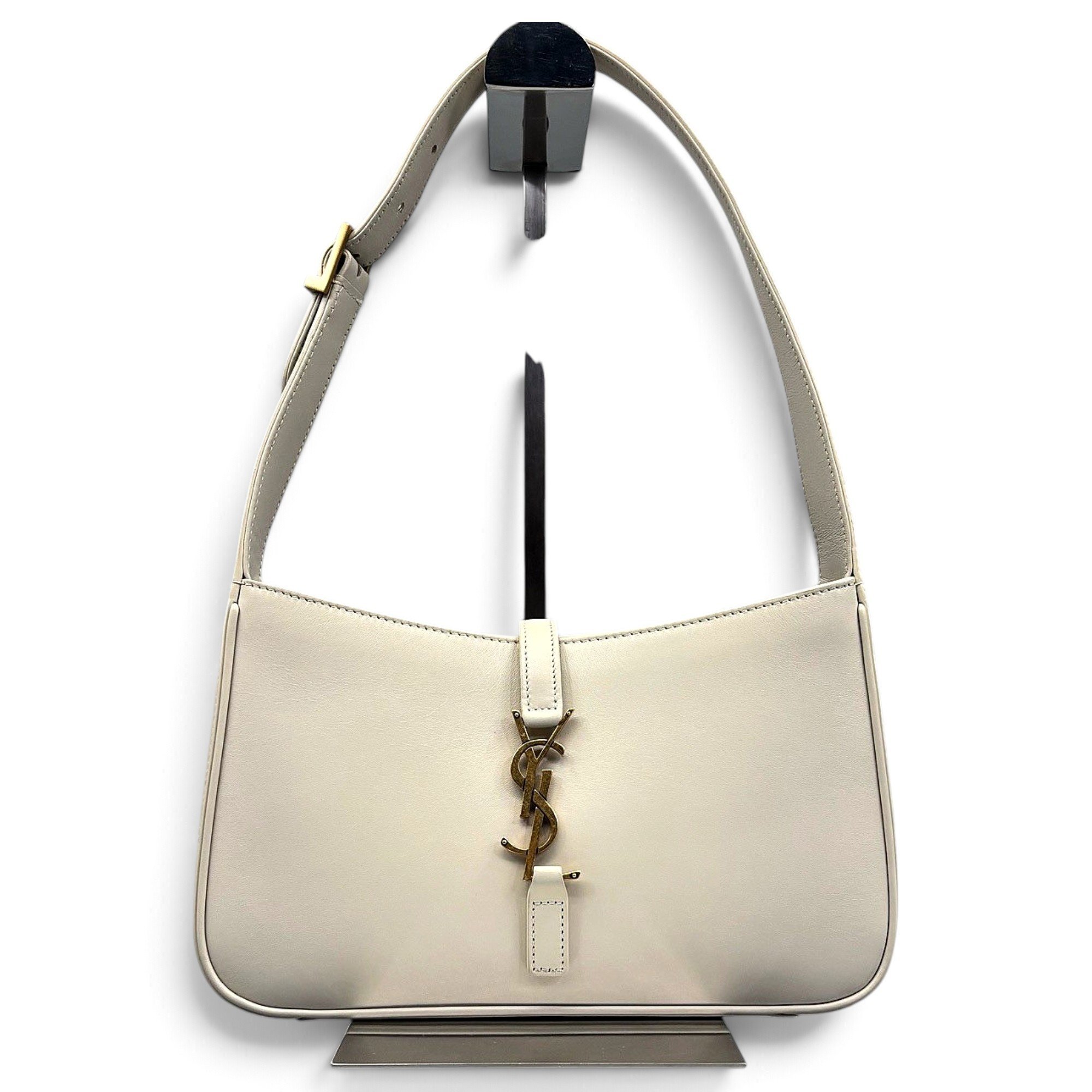 Le 5 à 7 leather handbag