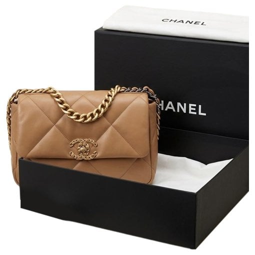 Chanel 19 leather handbag