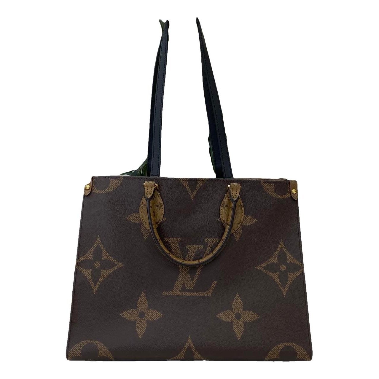 Onthego leather handbag