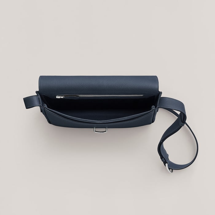 Navy Steve Light Junior Messenger Bag