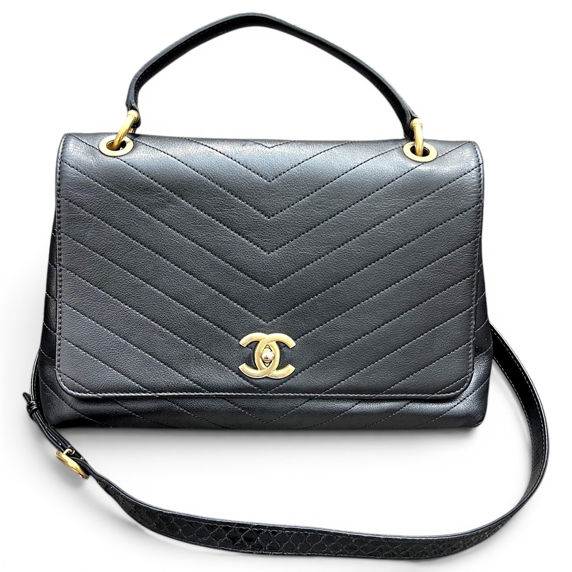 Timeless/Classique leather crossbody bag