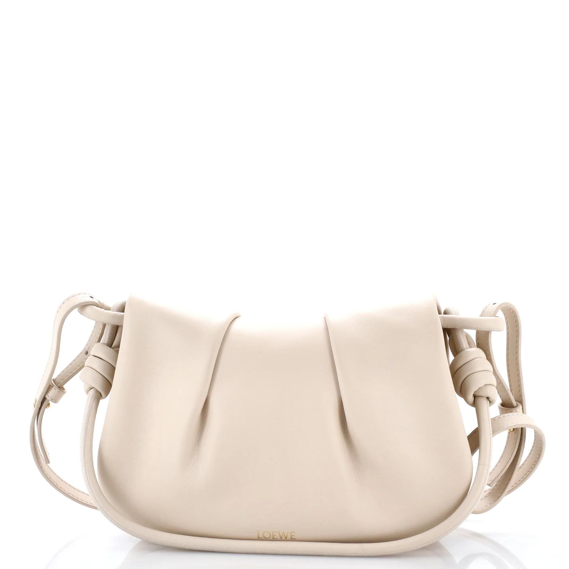 Paseo leather handbag