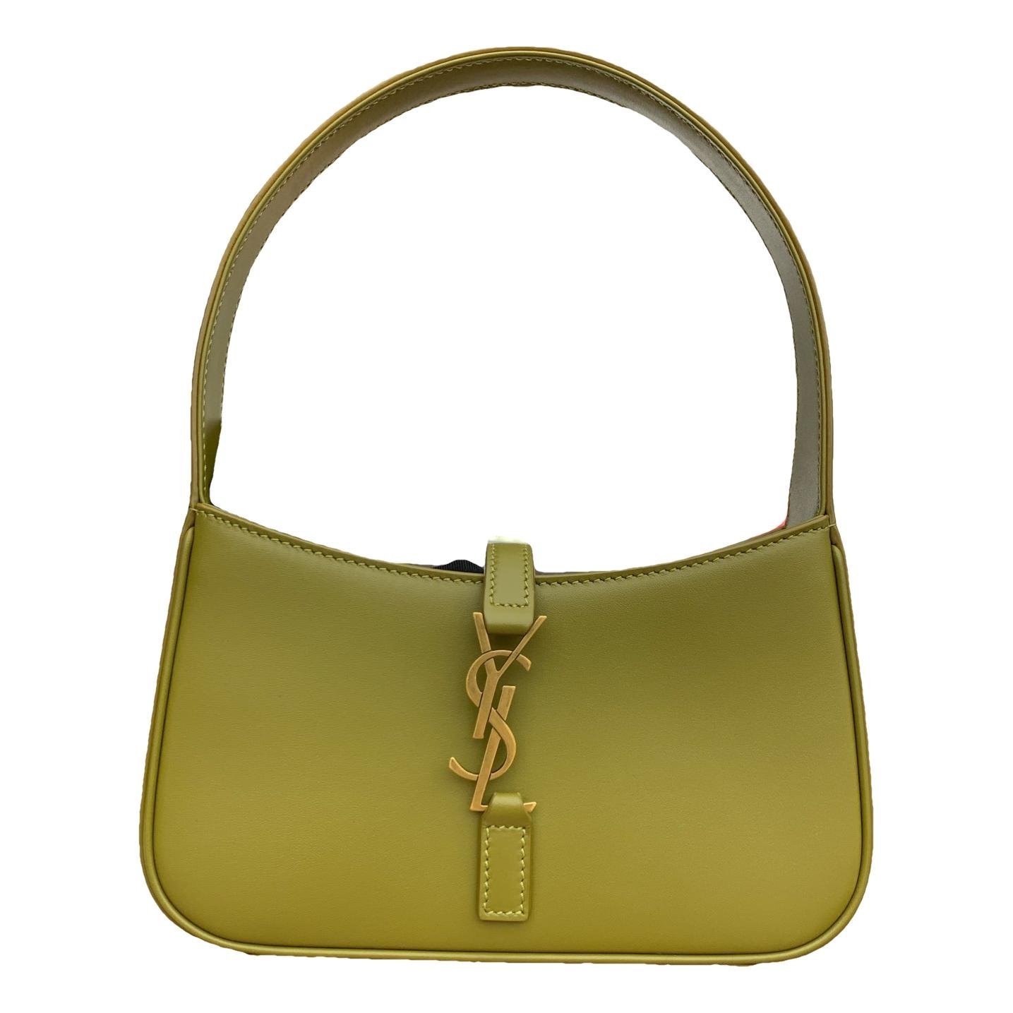 Saint Laurent Le 5 à 7 leather handbag