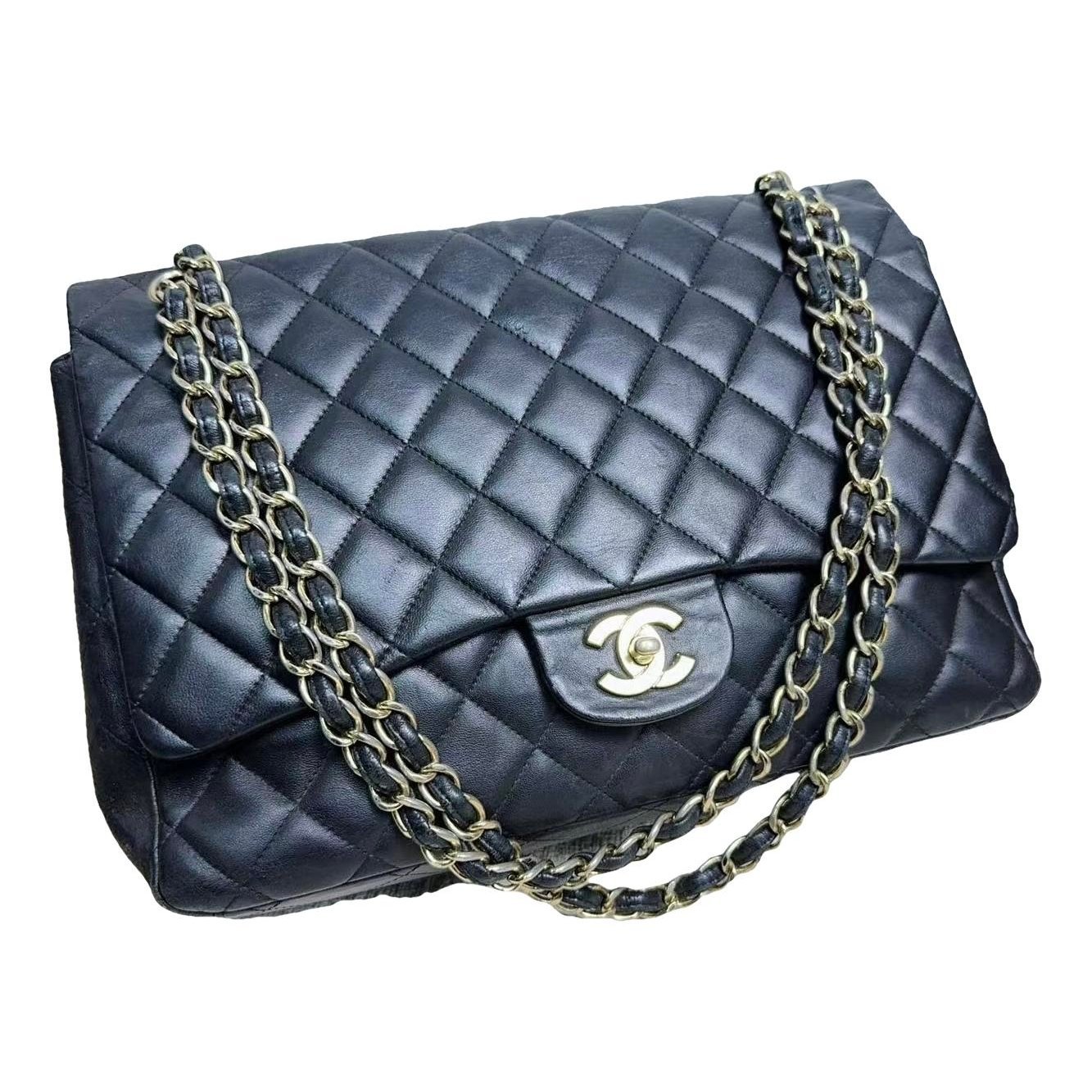 Chanel Timeless/Classique leather crossbody bag