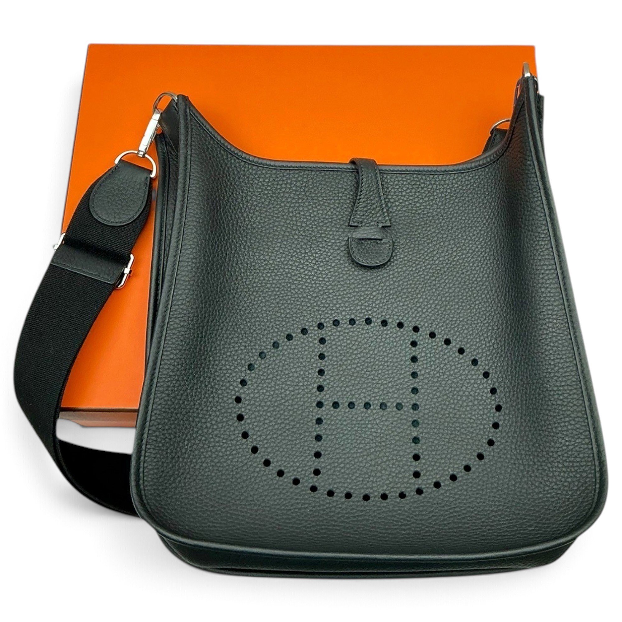 Evelyne leather handbag