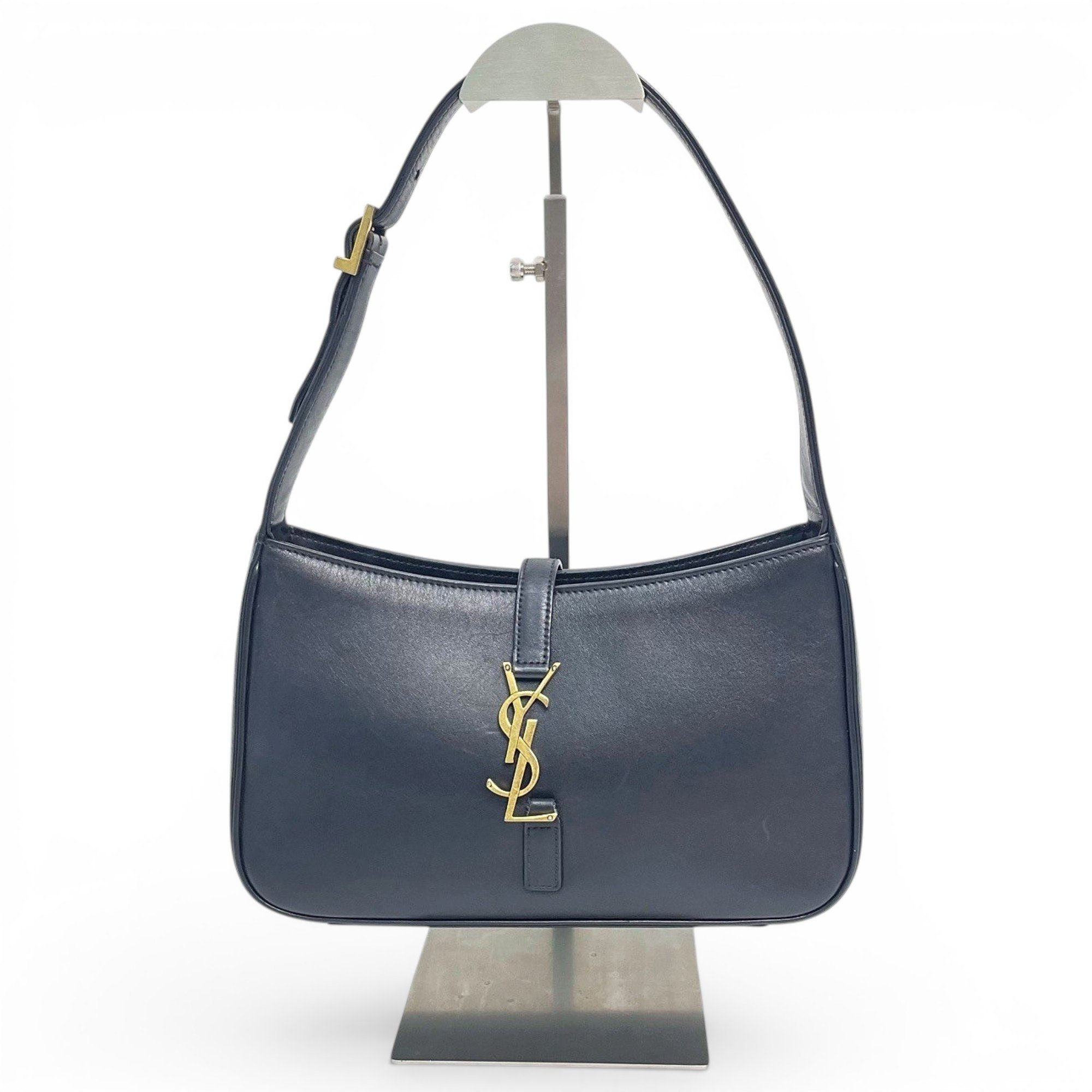 Le 5 à 7 leather handbag