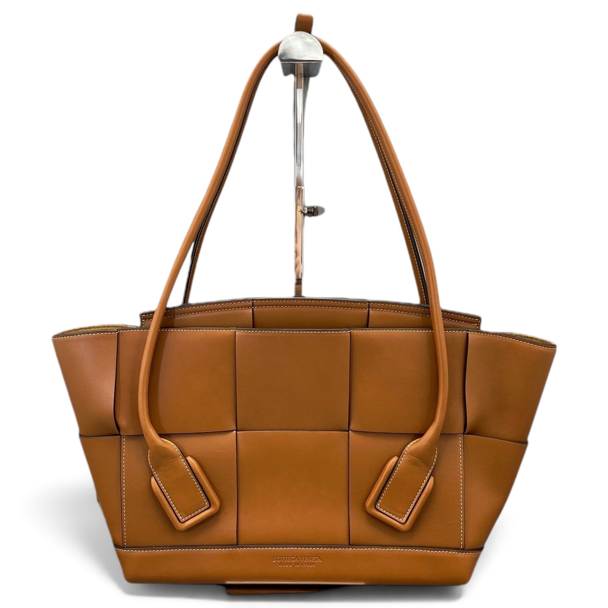 Arco leather handbag