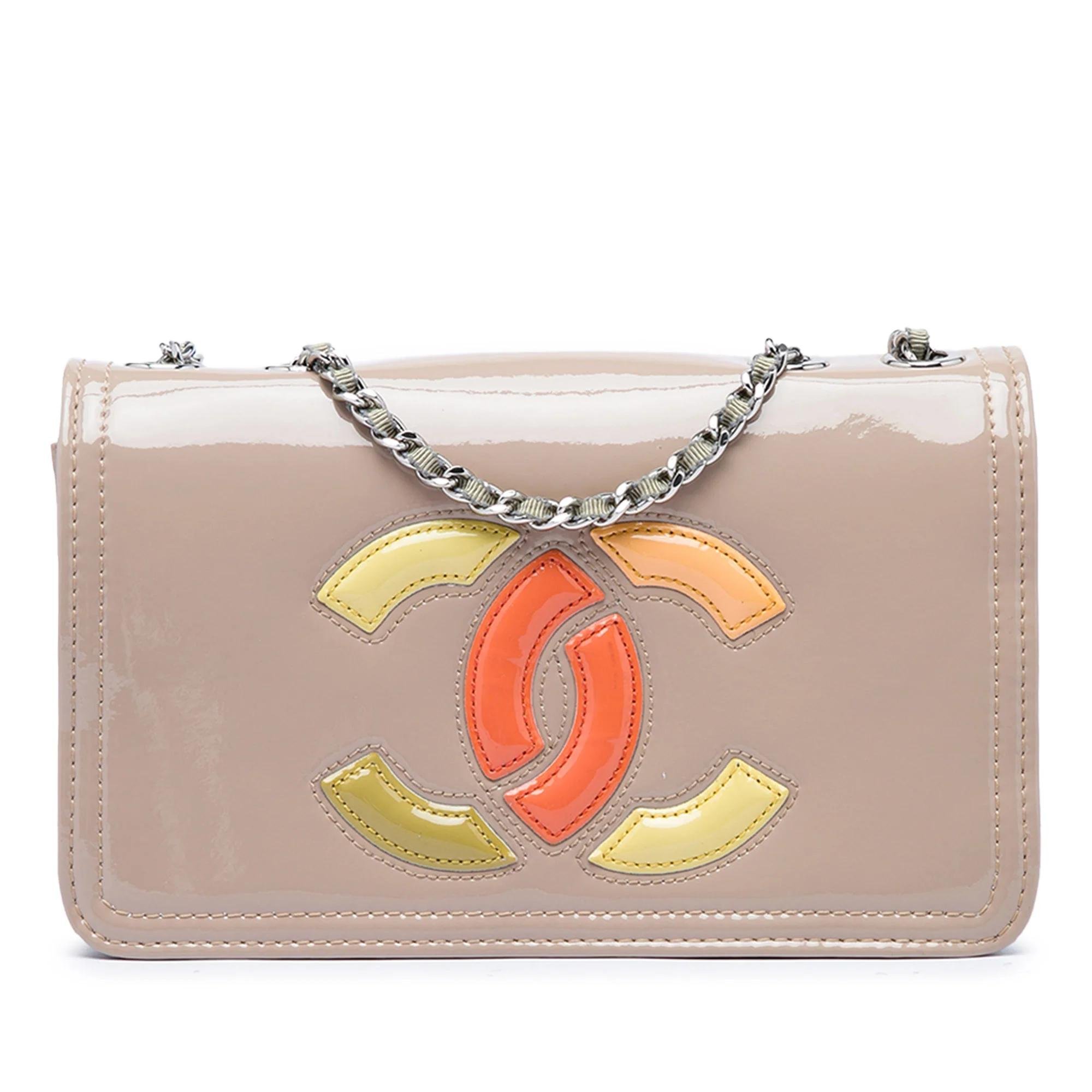 Patent leather handbag