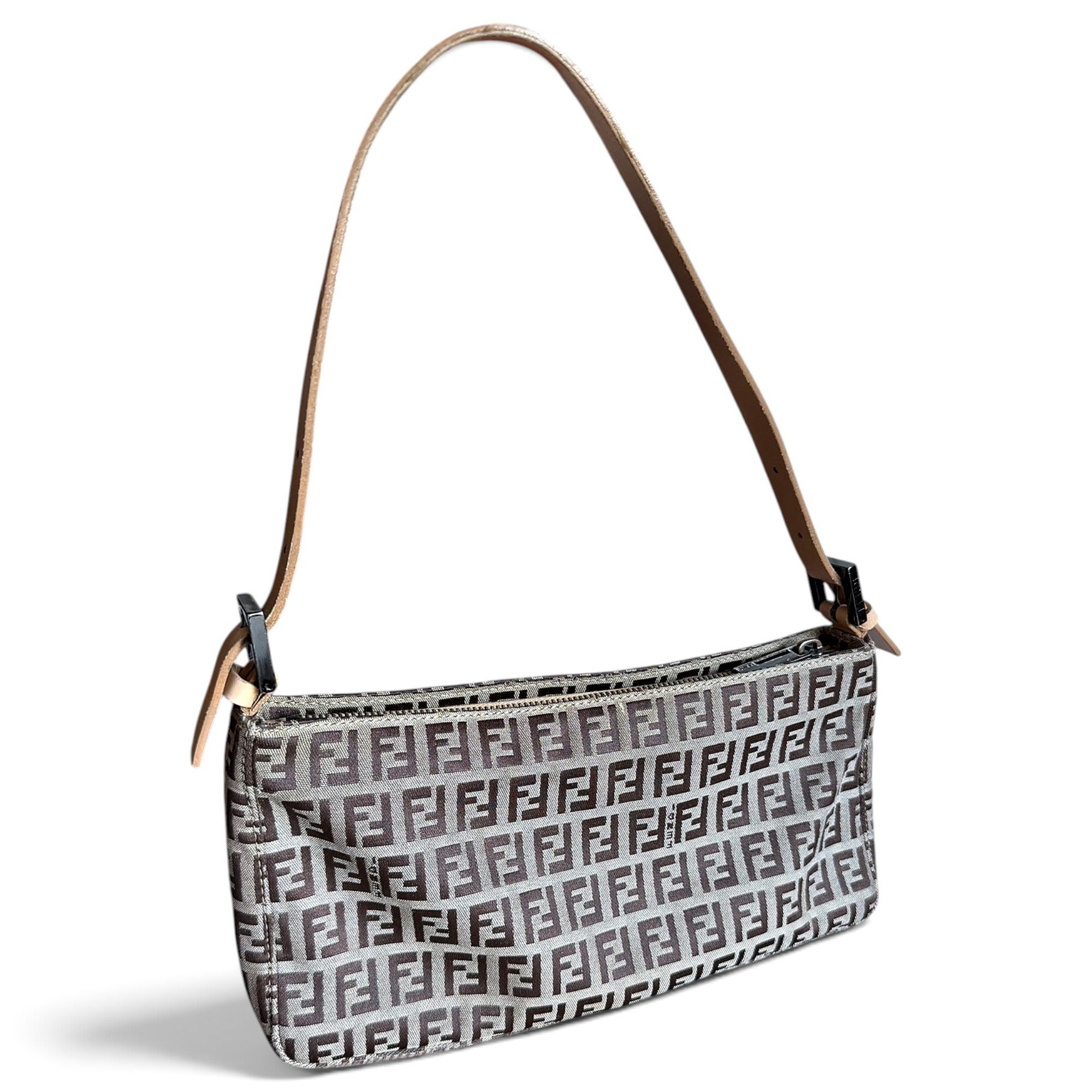 Baguette cloth handbag