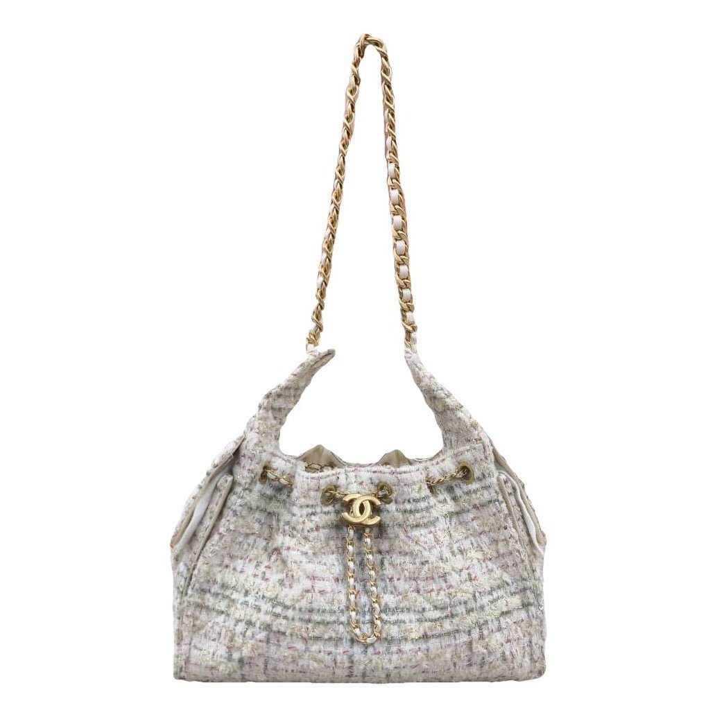 Chanel 25 tweed handbag
