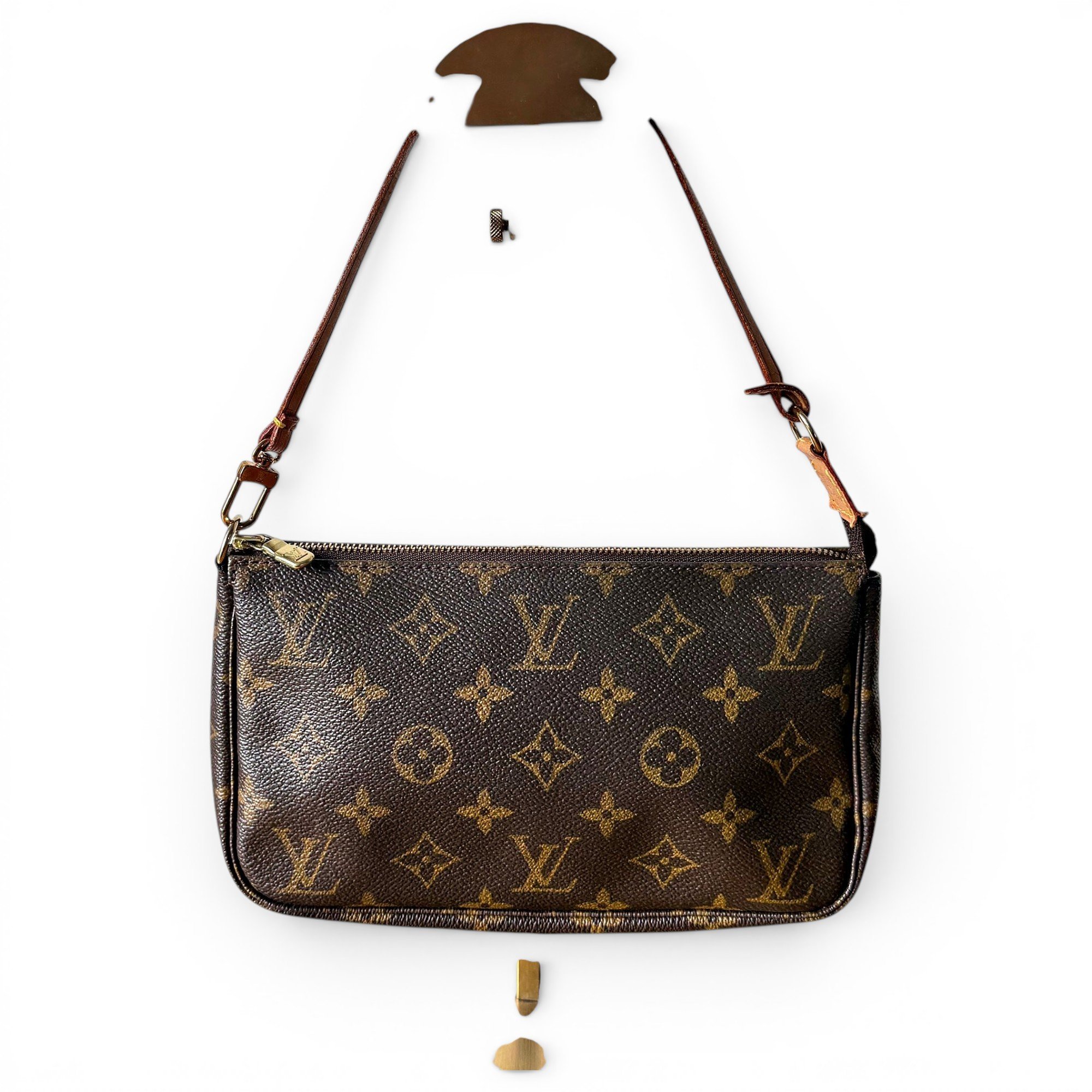 Pochette Accessoire leather handbag