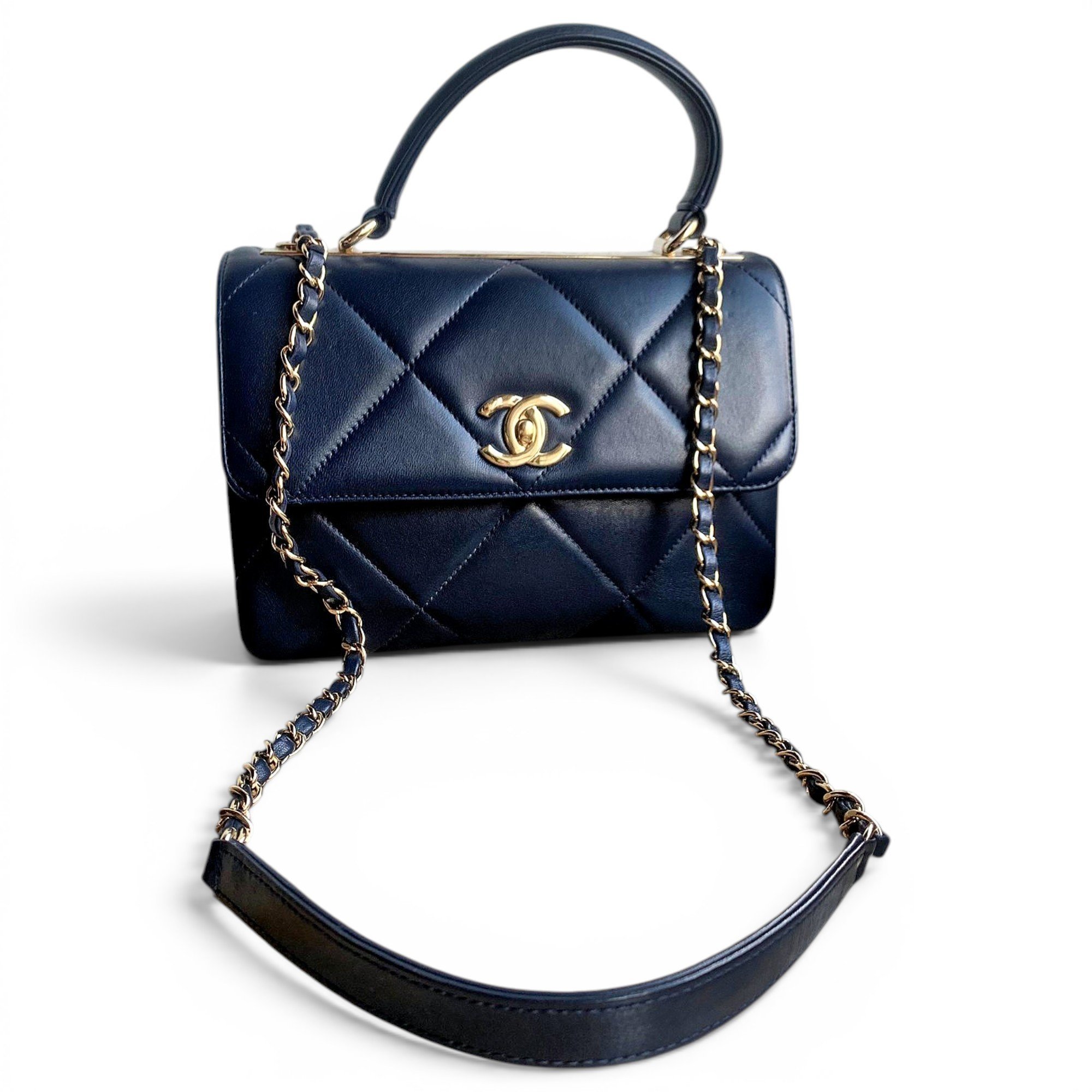 Trendy CC Top Handle leather handbag