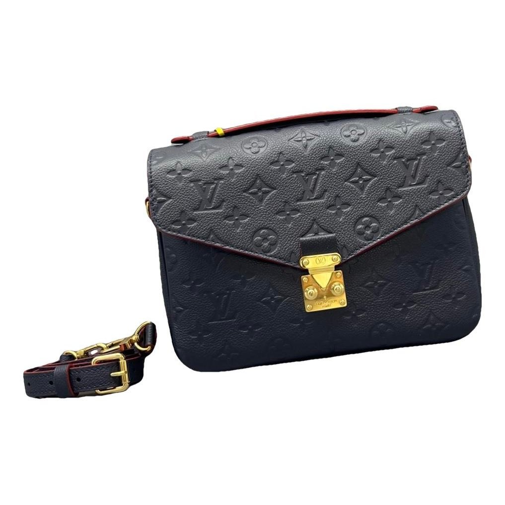 Metis leather handbag