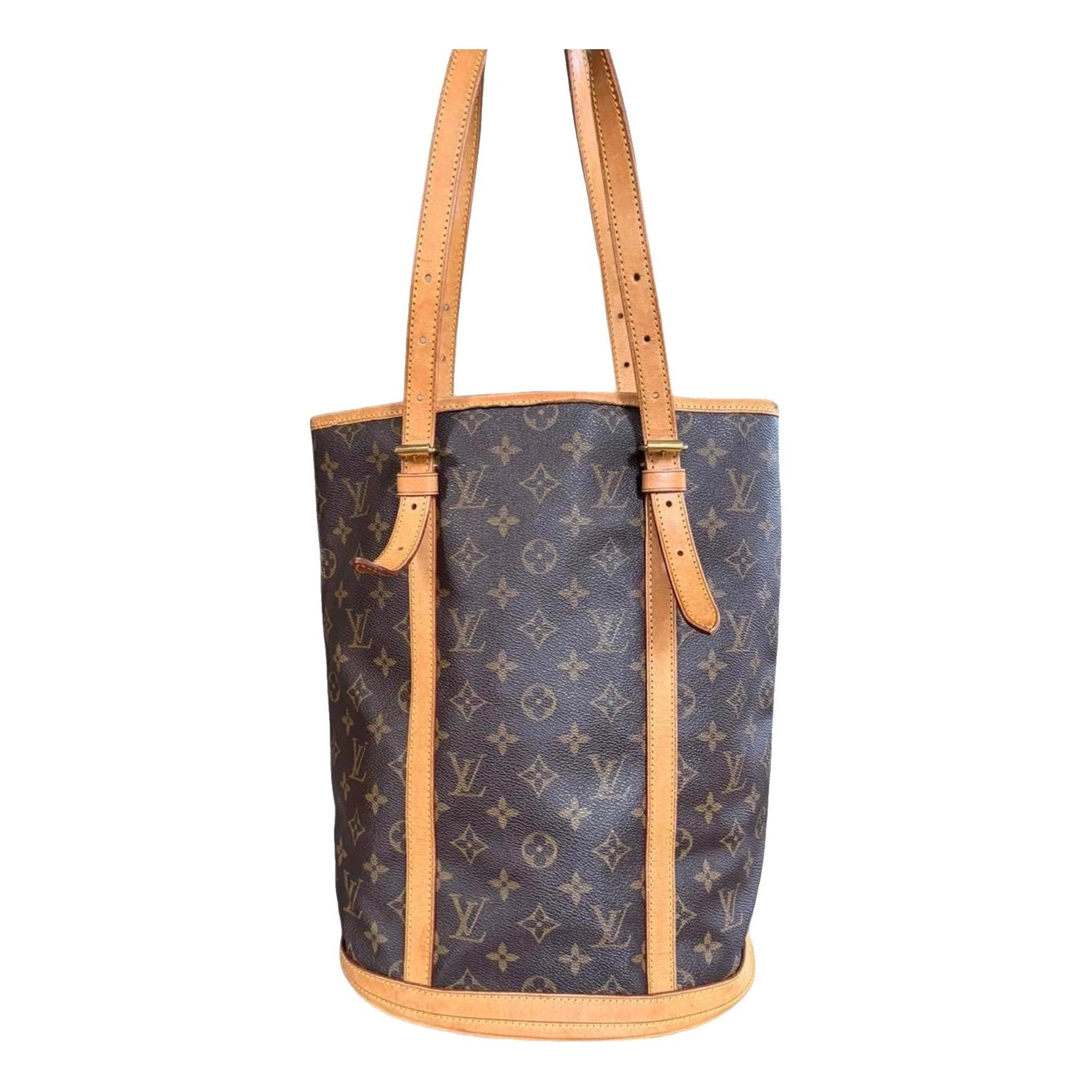 Bucket leather handbag