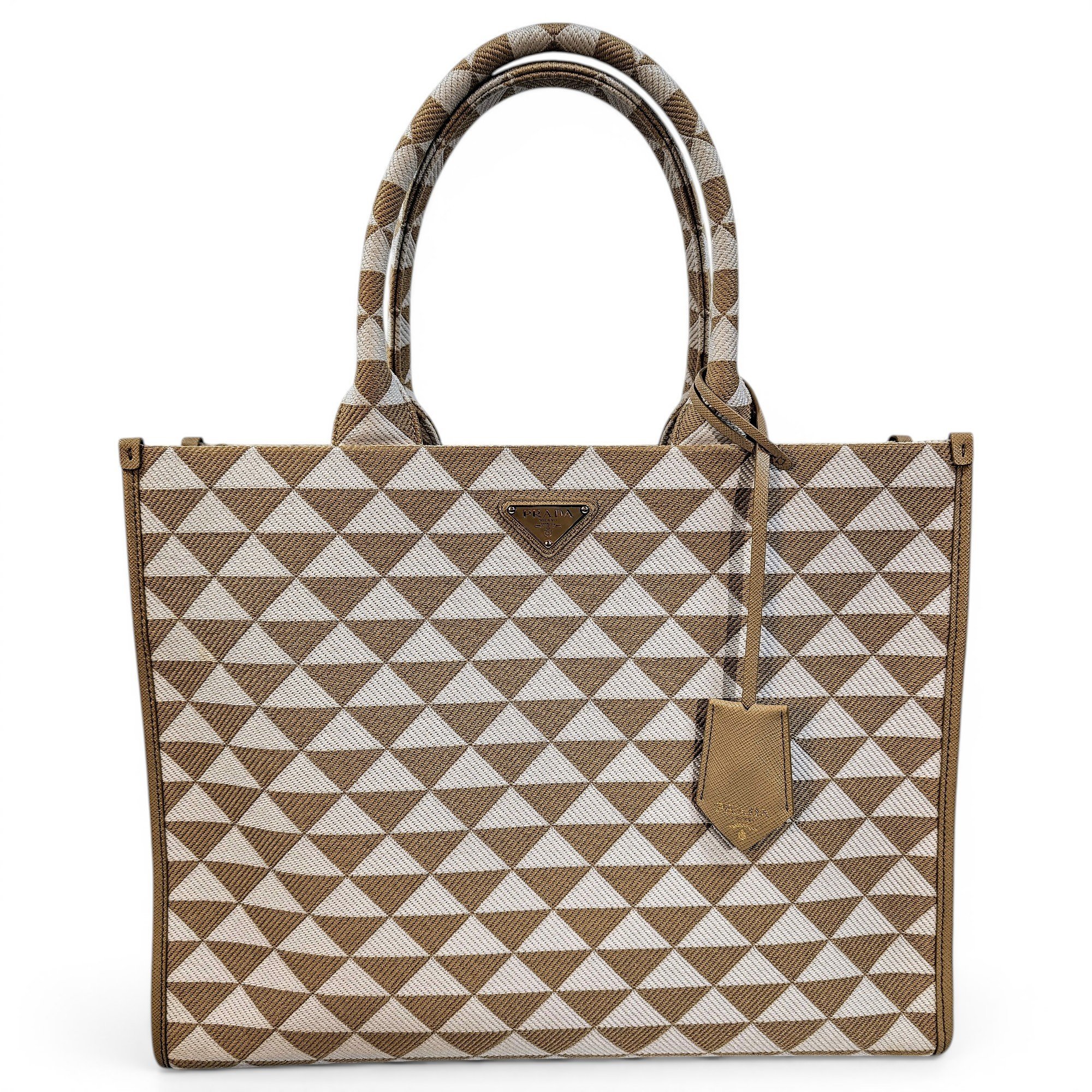 Pyramid tote