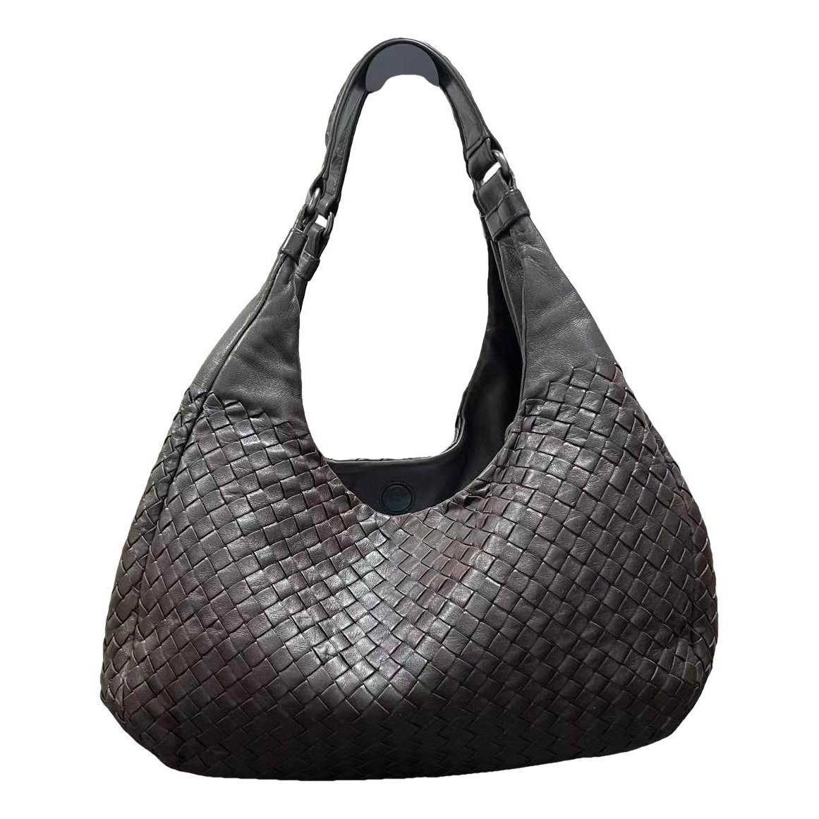 Veneta leather handbag