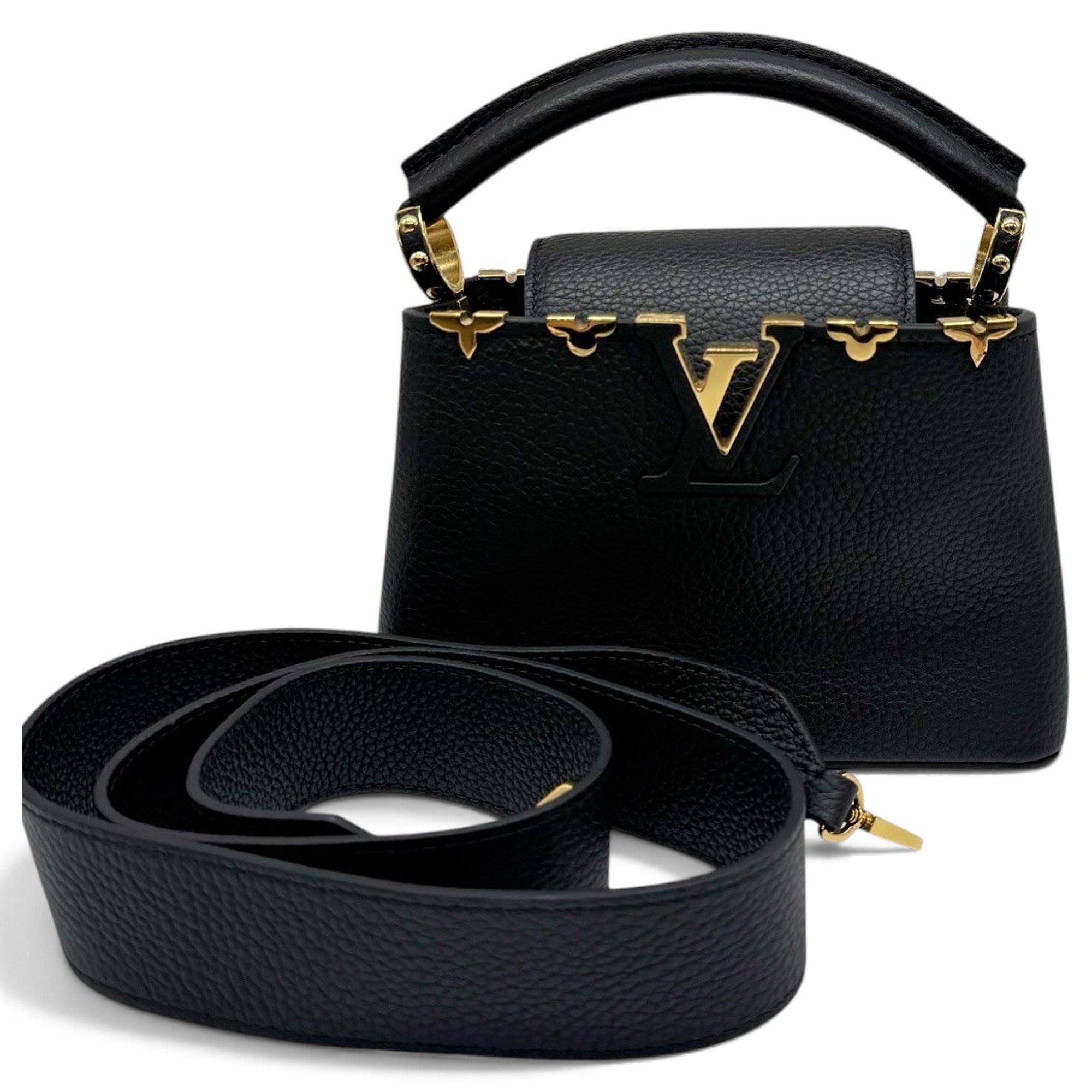Capucines leather handbag