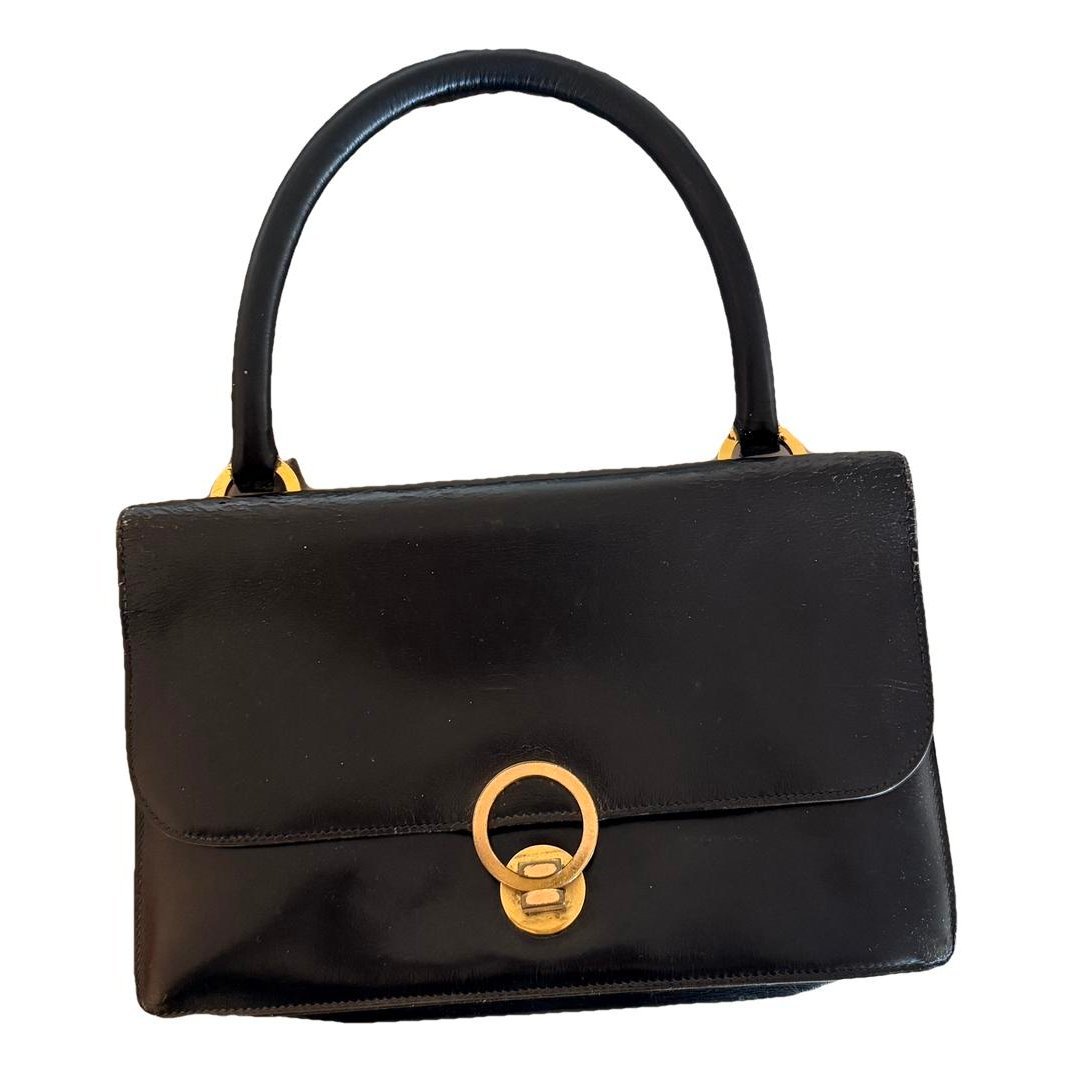 Ring leather handbag