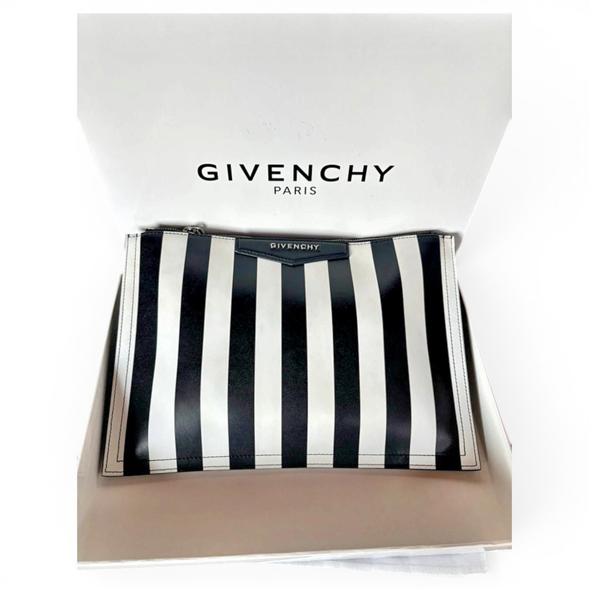 Givenchy Leather clutch bag