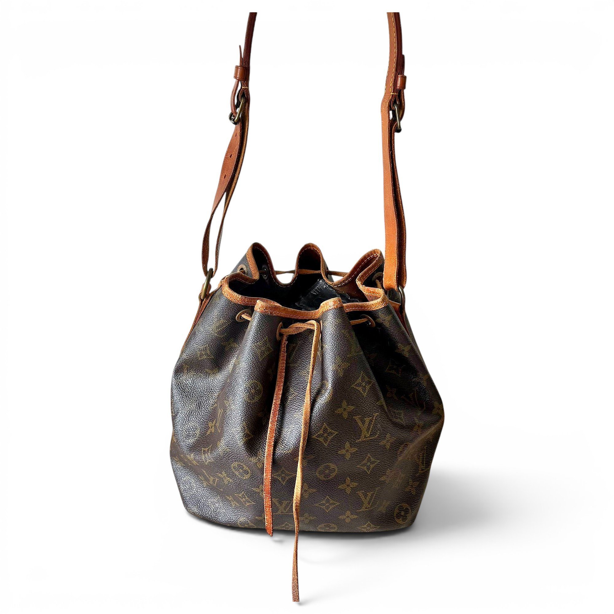 Noé leather handbag
