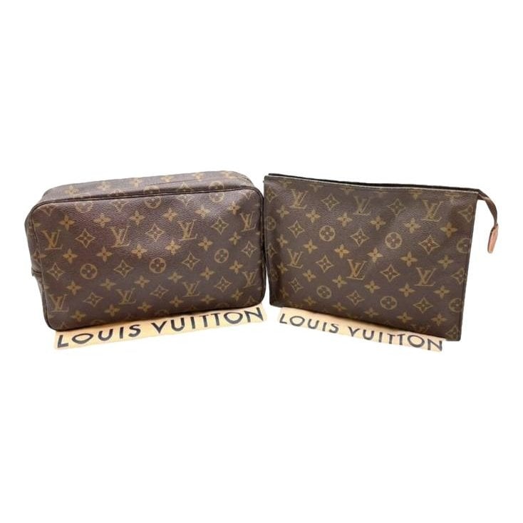 Leather clutch bag