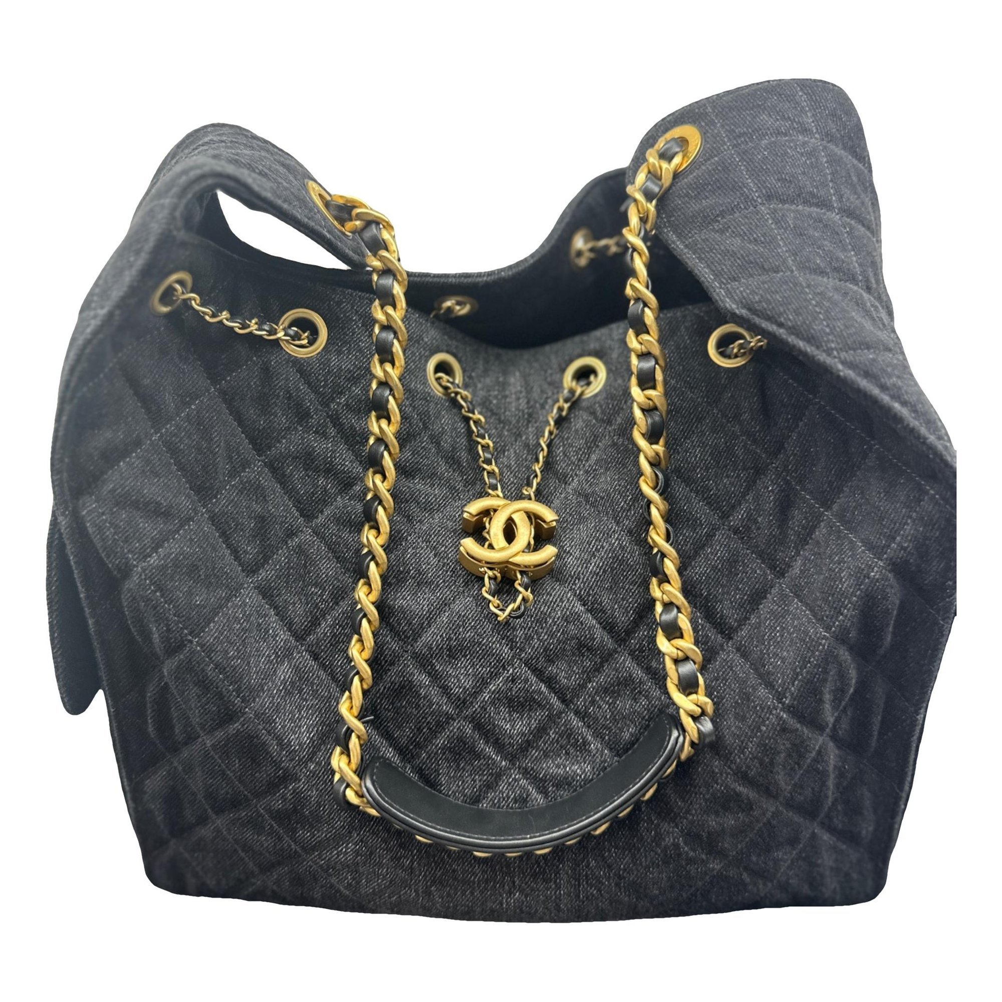 Chanel 25 cloth crossbody bag