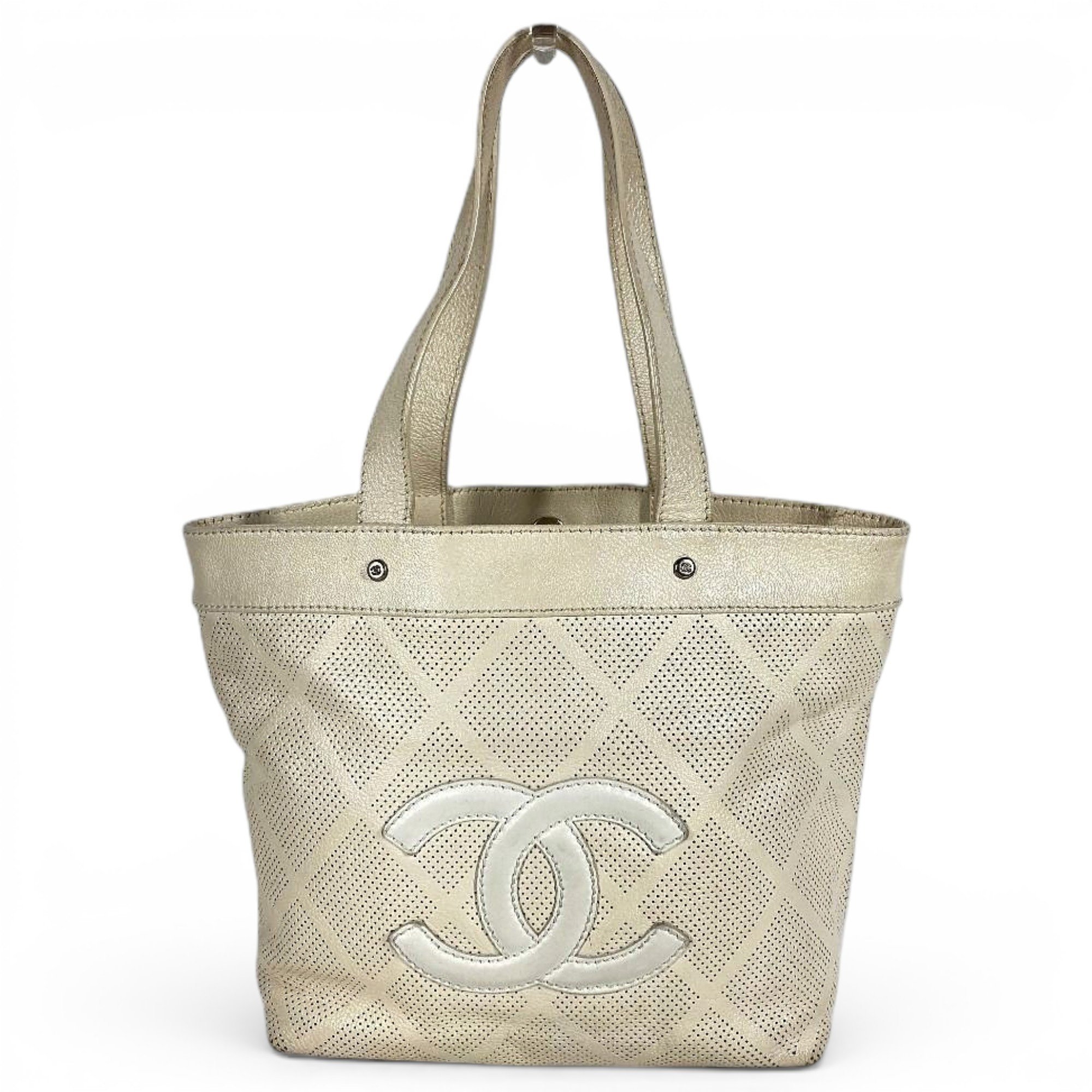 Leather tote