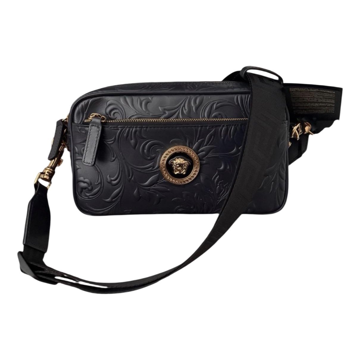 Leather travel bag
