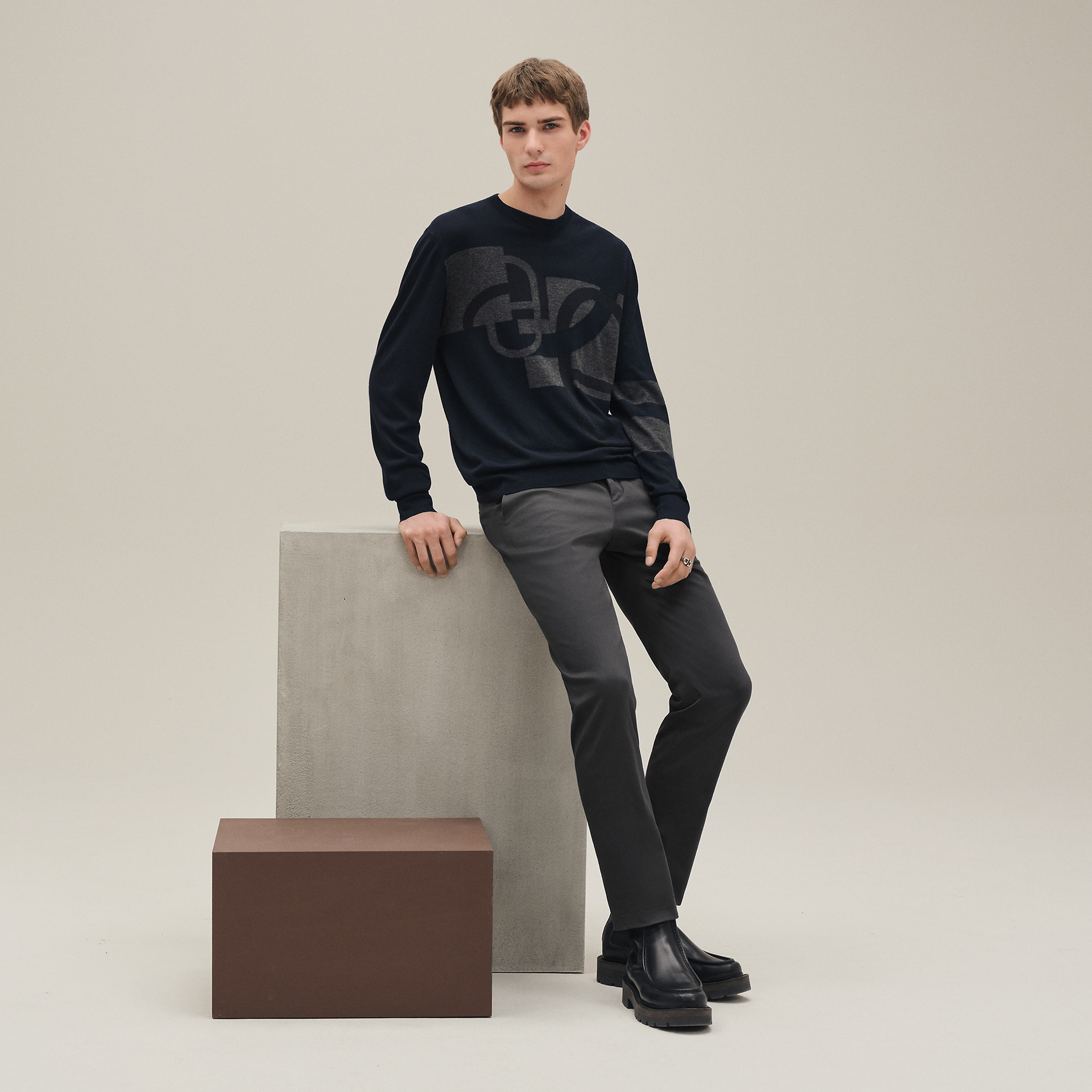 "Maillon en calque" crewneck sweater
