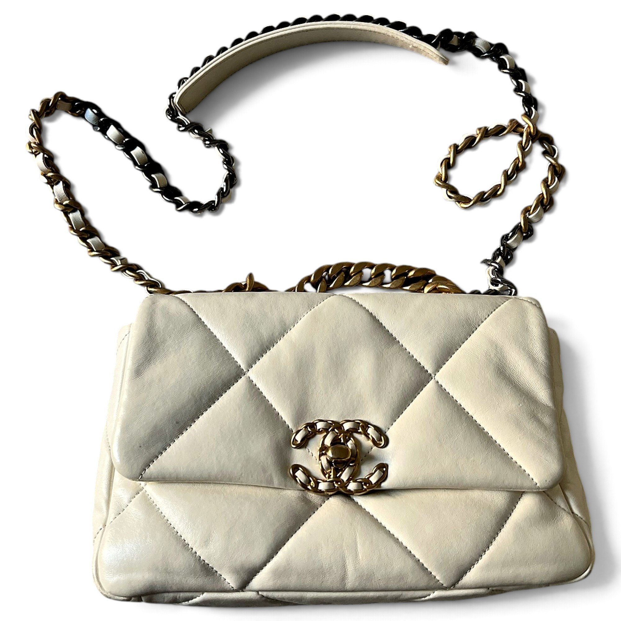 Chanel 19 leather handbag