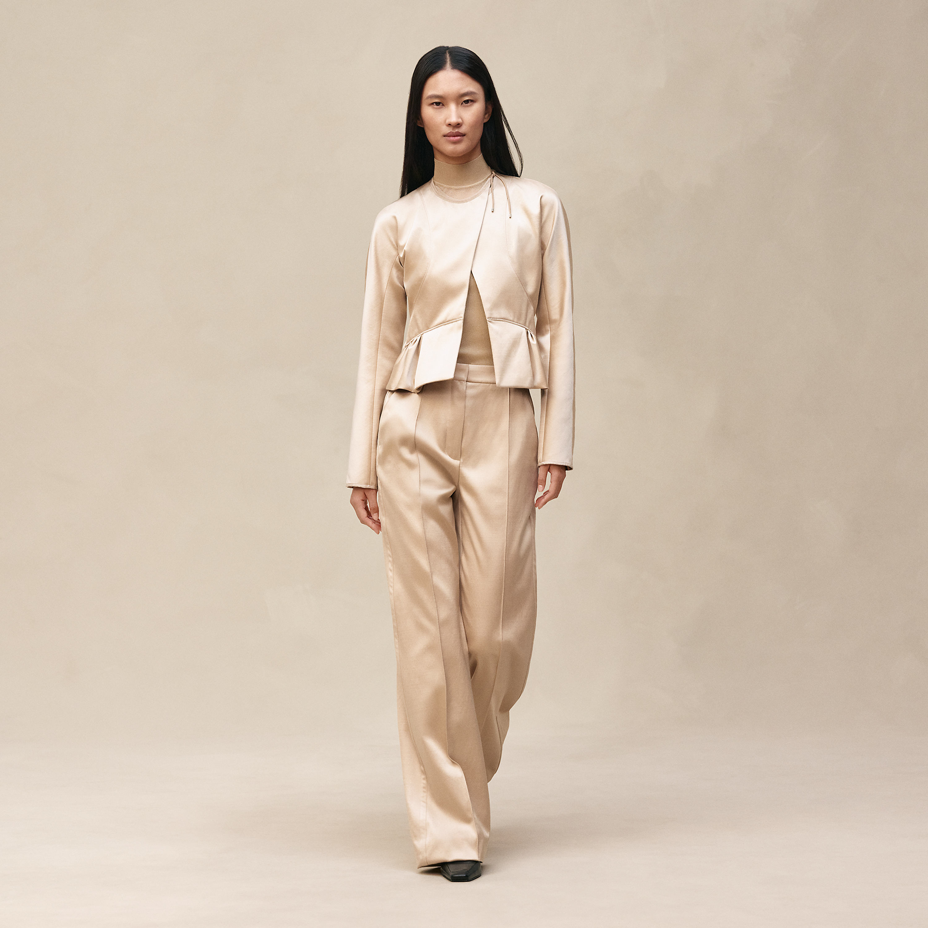 Short jacket with basque